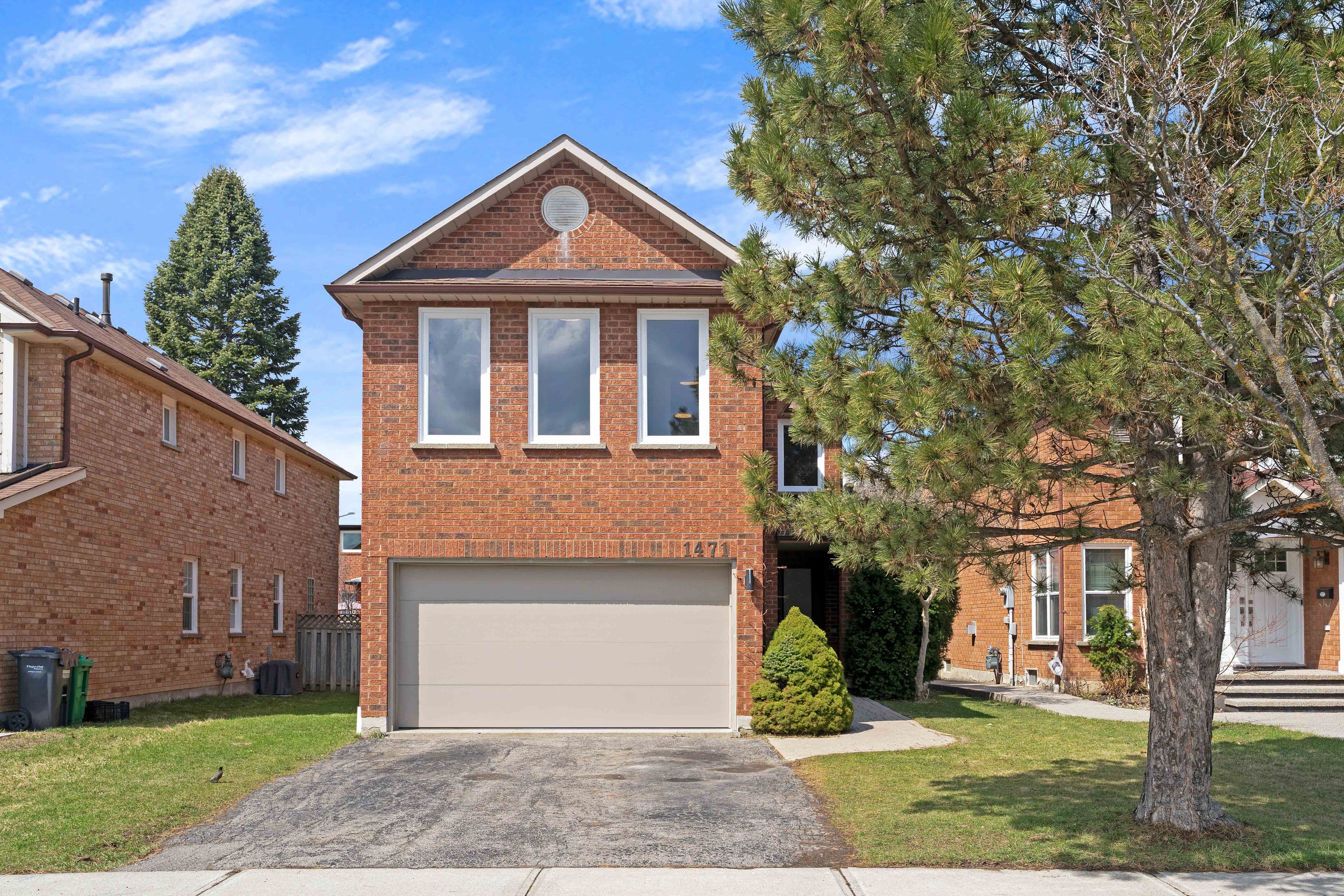 1471 Pickwick Drive, Mississauga, ON L5V 1V7