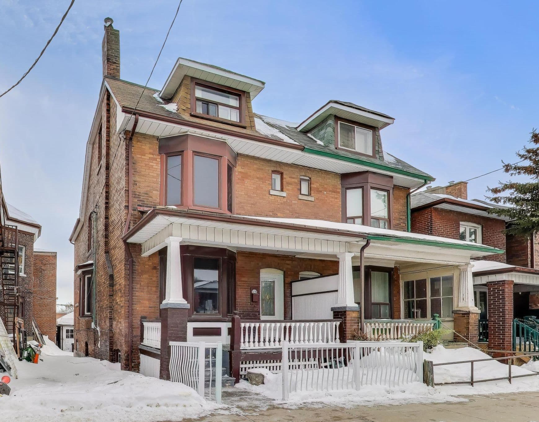 1895 Davenport Road, Toronto W03, ON M6N 1C1