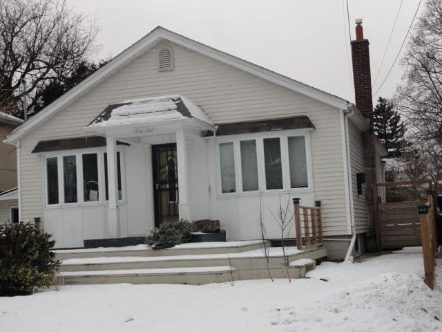 38 Fenwood Heights, Toronto E08, ON M1M 2V8