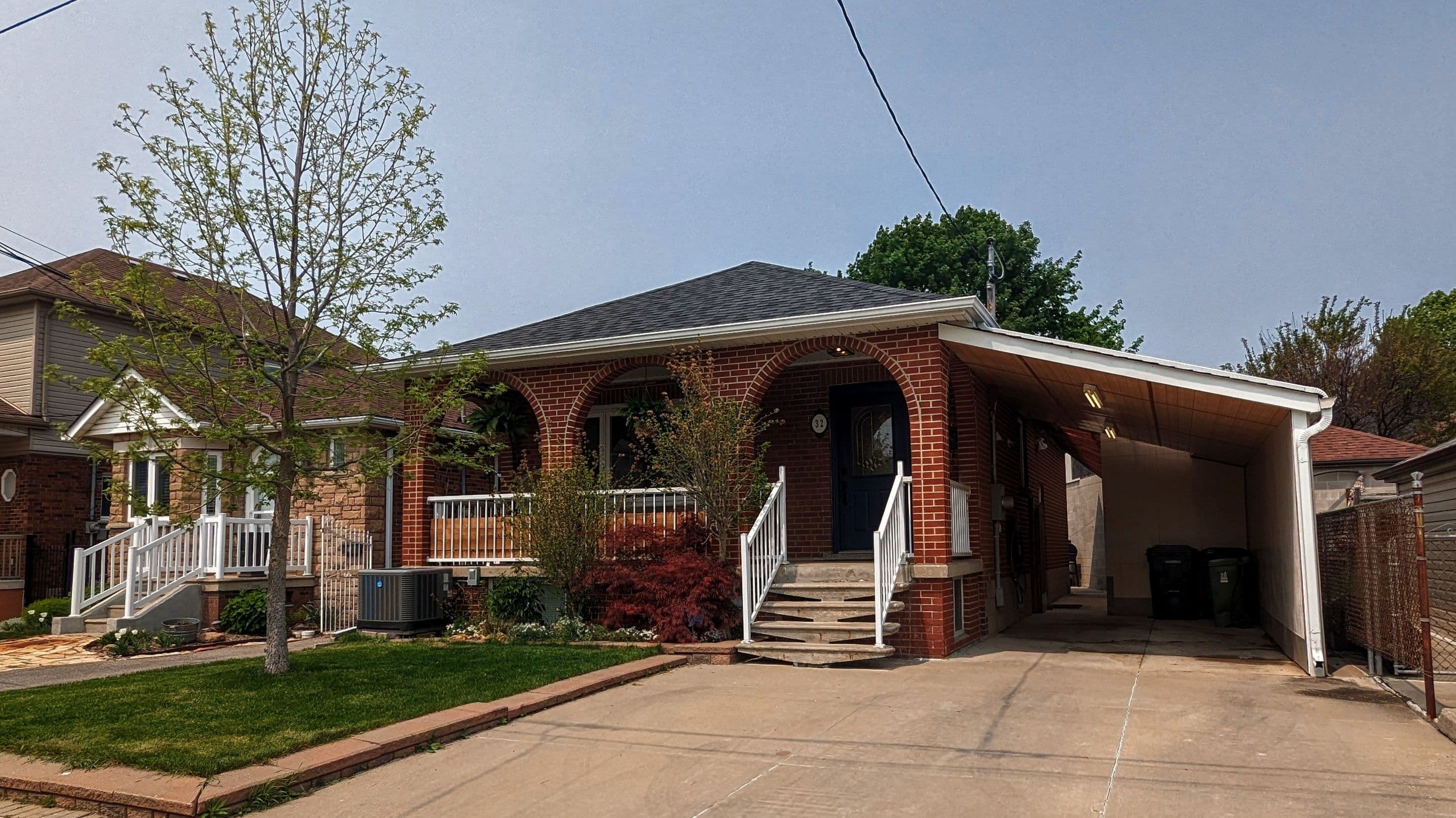 32 Rotherham Avenue Main, Toronto W03, ON M6M 1M2