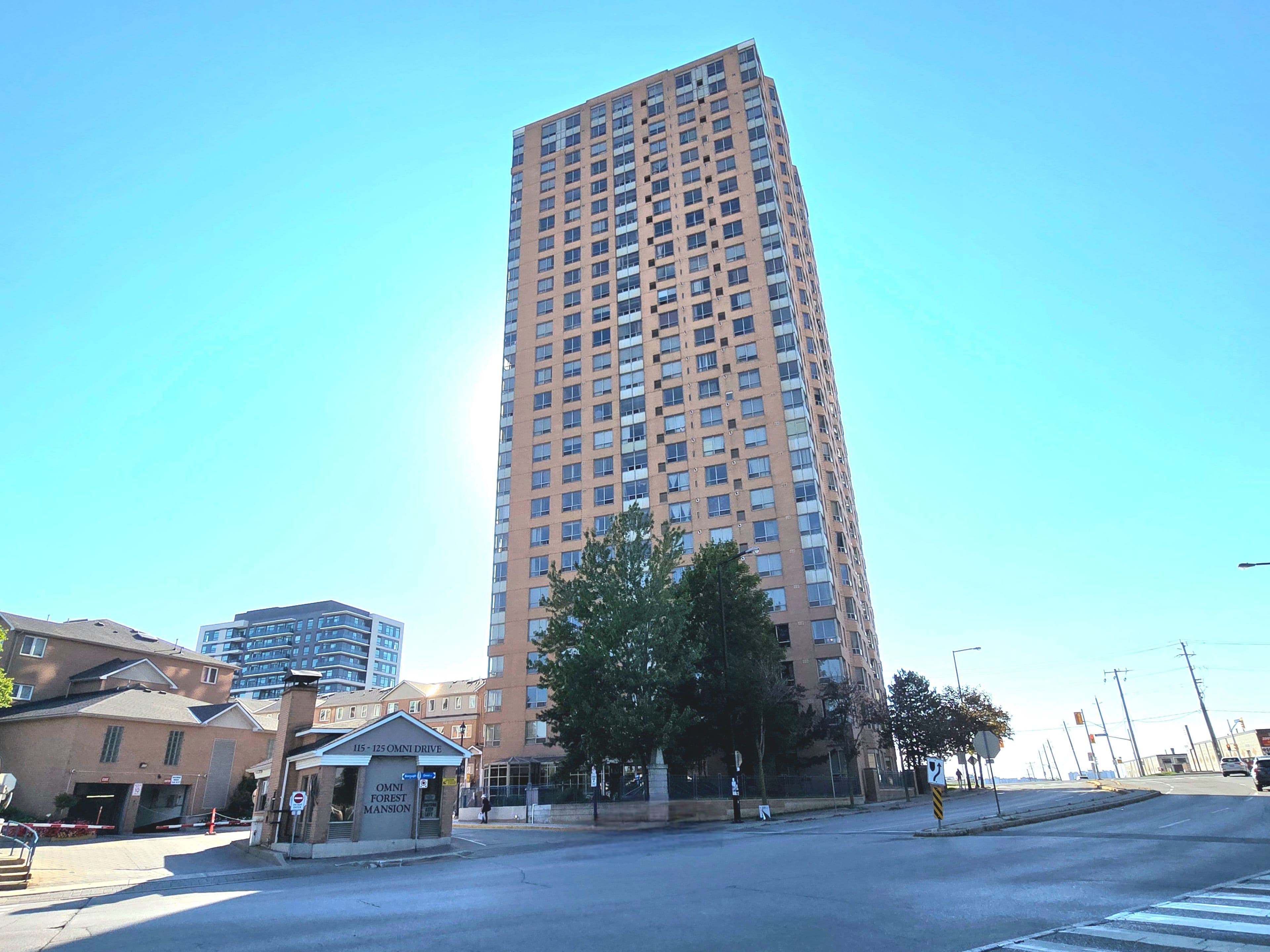 115 Omni Drive 909, Toronto E09, ON M1P 5B4