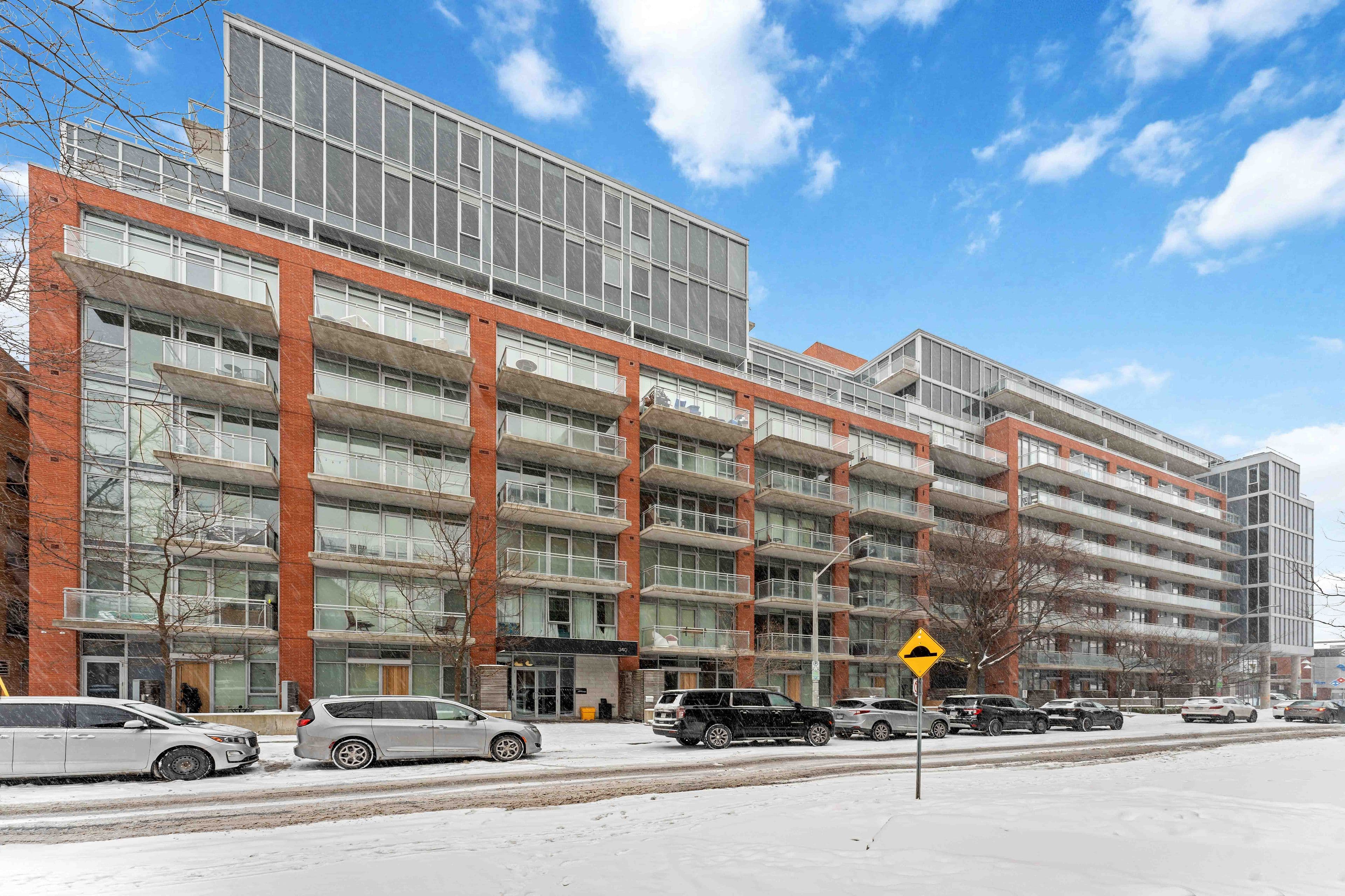 360 McLeod Street 313, Ottawa Centre, ON K2P 1A9