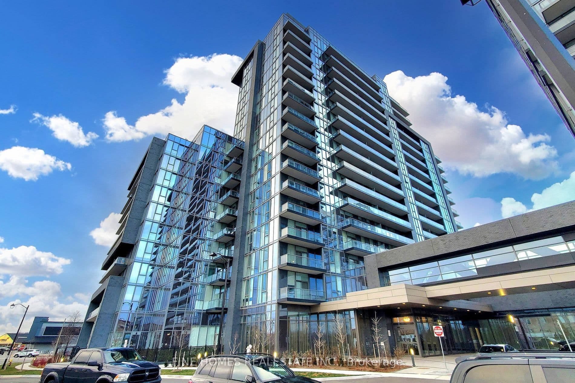 10 Gatineau Drive 604, Vaughan, ON L4J 0L3