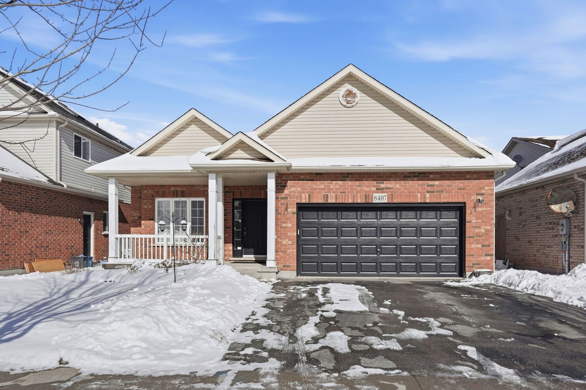8407 Heikoop Crescent, Niagara Falls, ON L2H 3J7