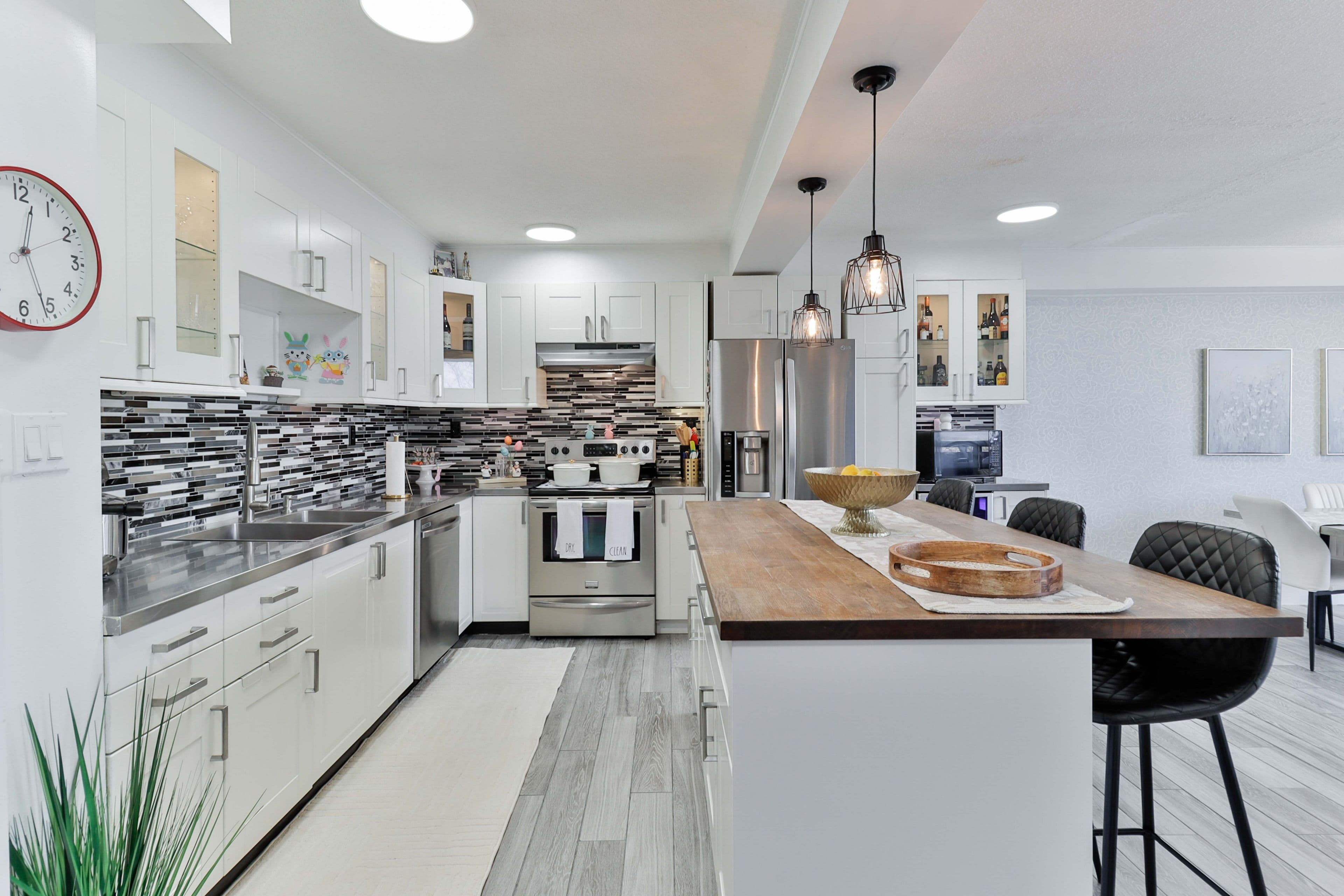 15 London Green Court 509, Toronto W05, ON M3N 1K4