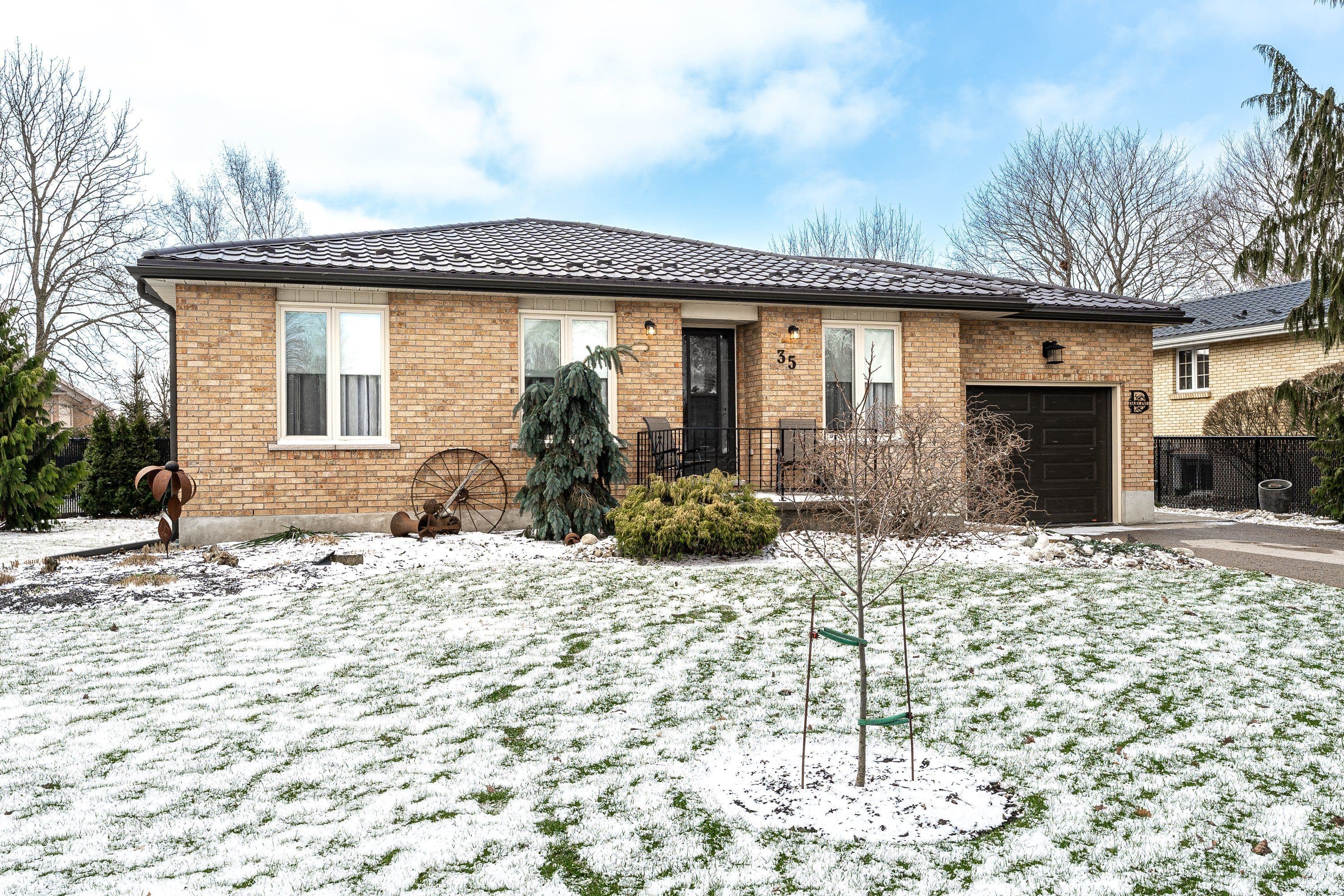 35 Sparling Crescent, St. Marys, ON N4X 0A6