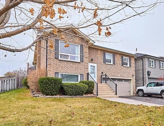 40 Waywell Street Main, Whitby, ON L1N 8N9