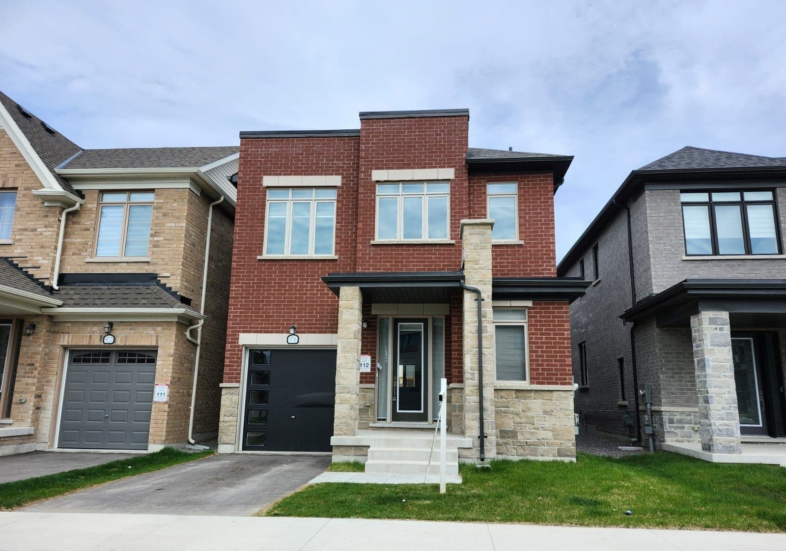 976 Andrew Murdoch Street W, Oshawa, ON L1L 0S2