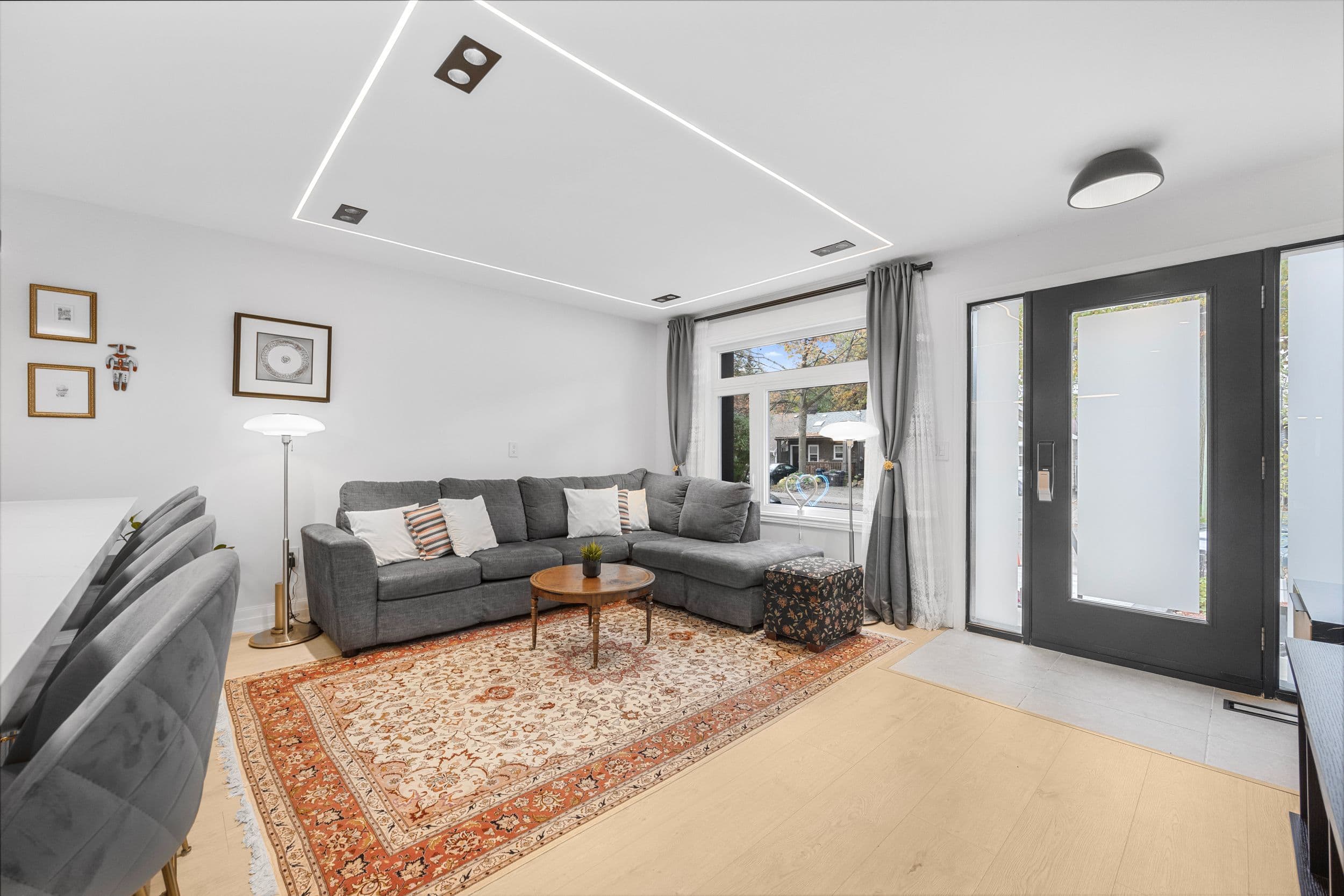 9 Kenworthy Avenue, Toronto E06, ON M1L 3B1