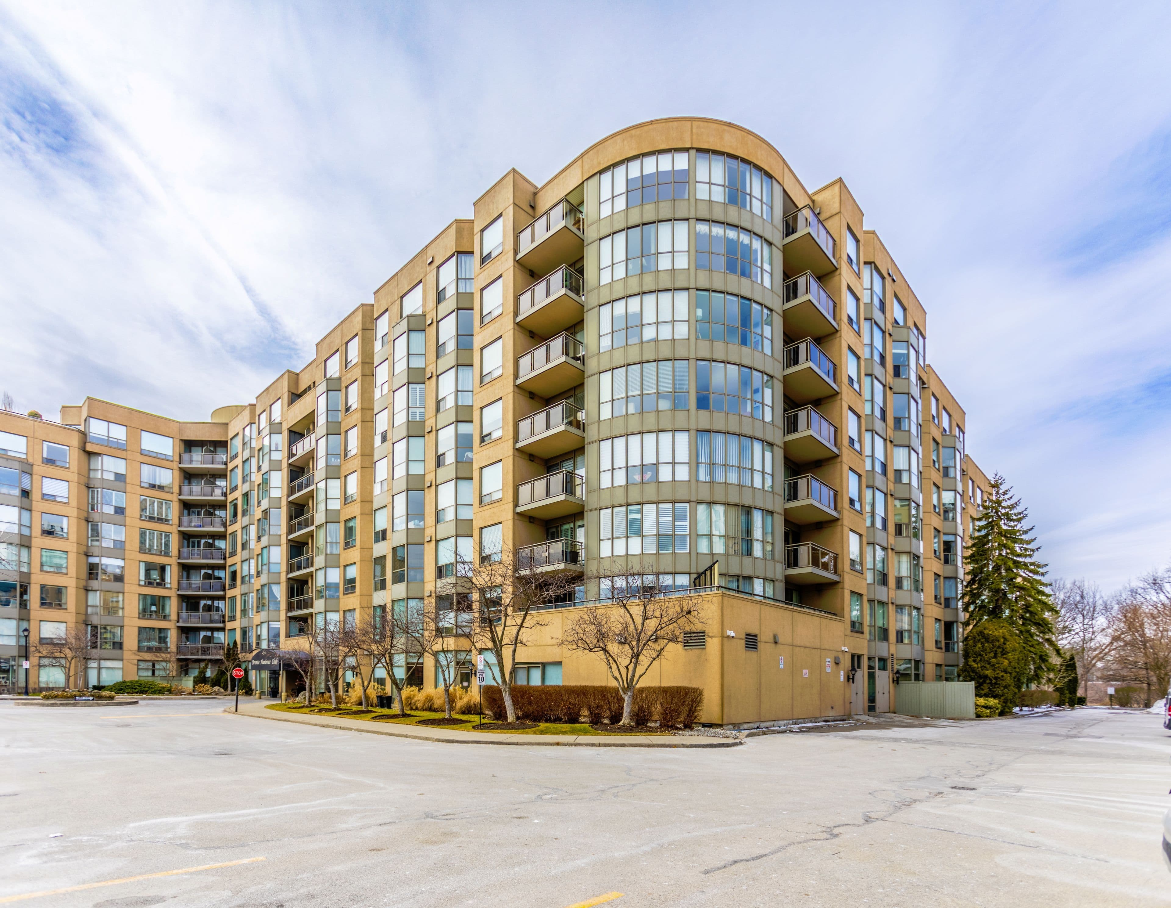 2511 Lakeshore Road W 708, Oakville, ON L6L 6L9