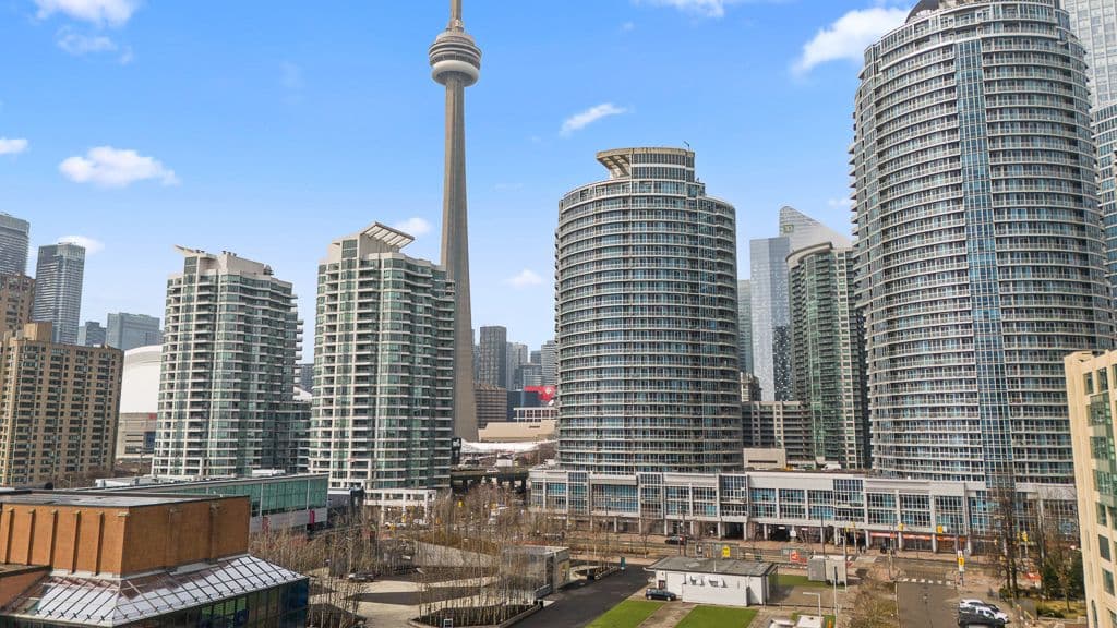 218 Queens Quay Boulevard W 2103, Toronto C01, ON M5J 2Y6