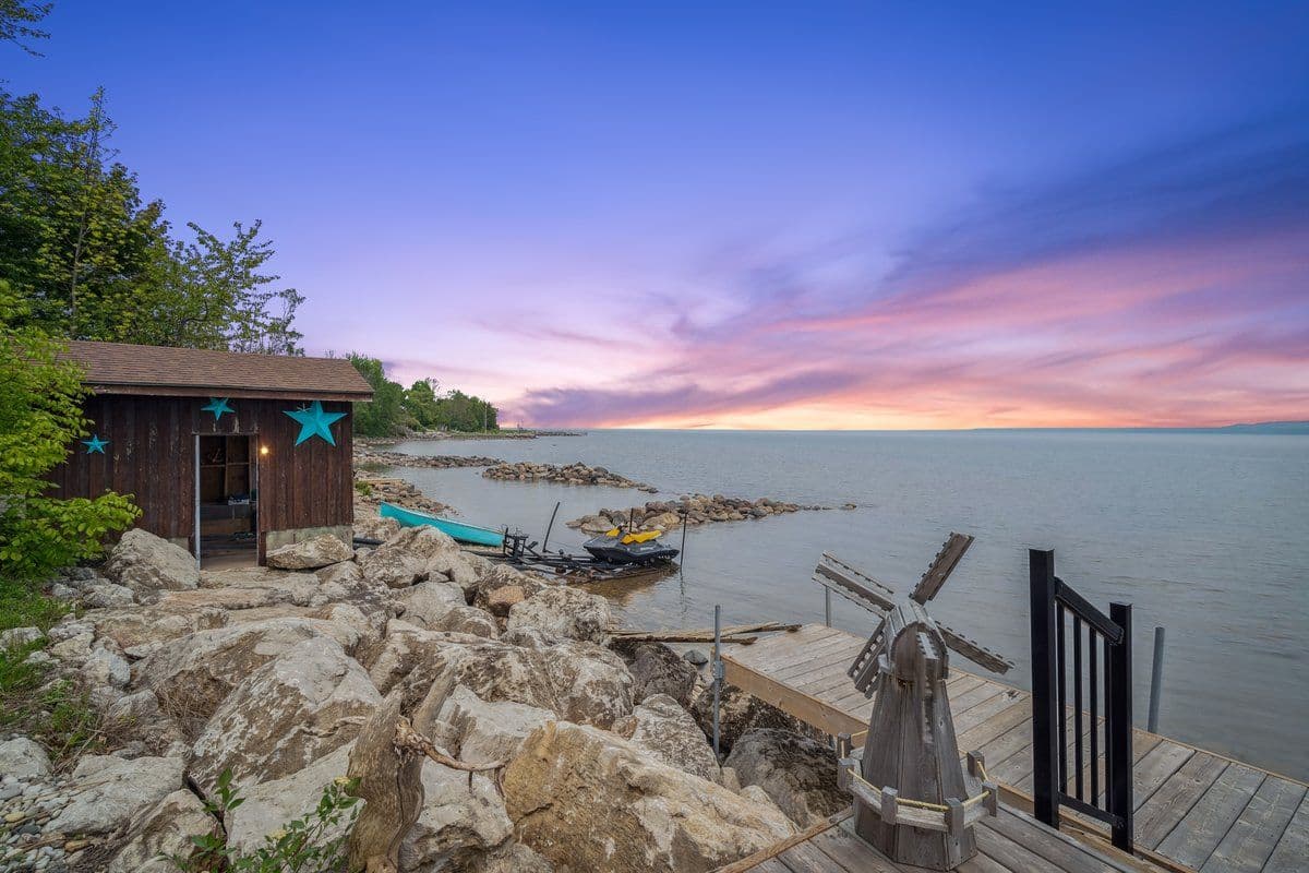 339520 PRESQU'ILE Road, Georgian Bluffs, ON N0H 2T0