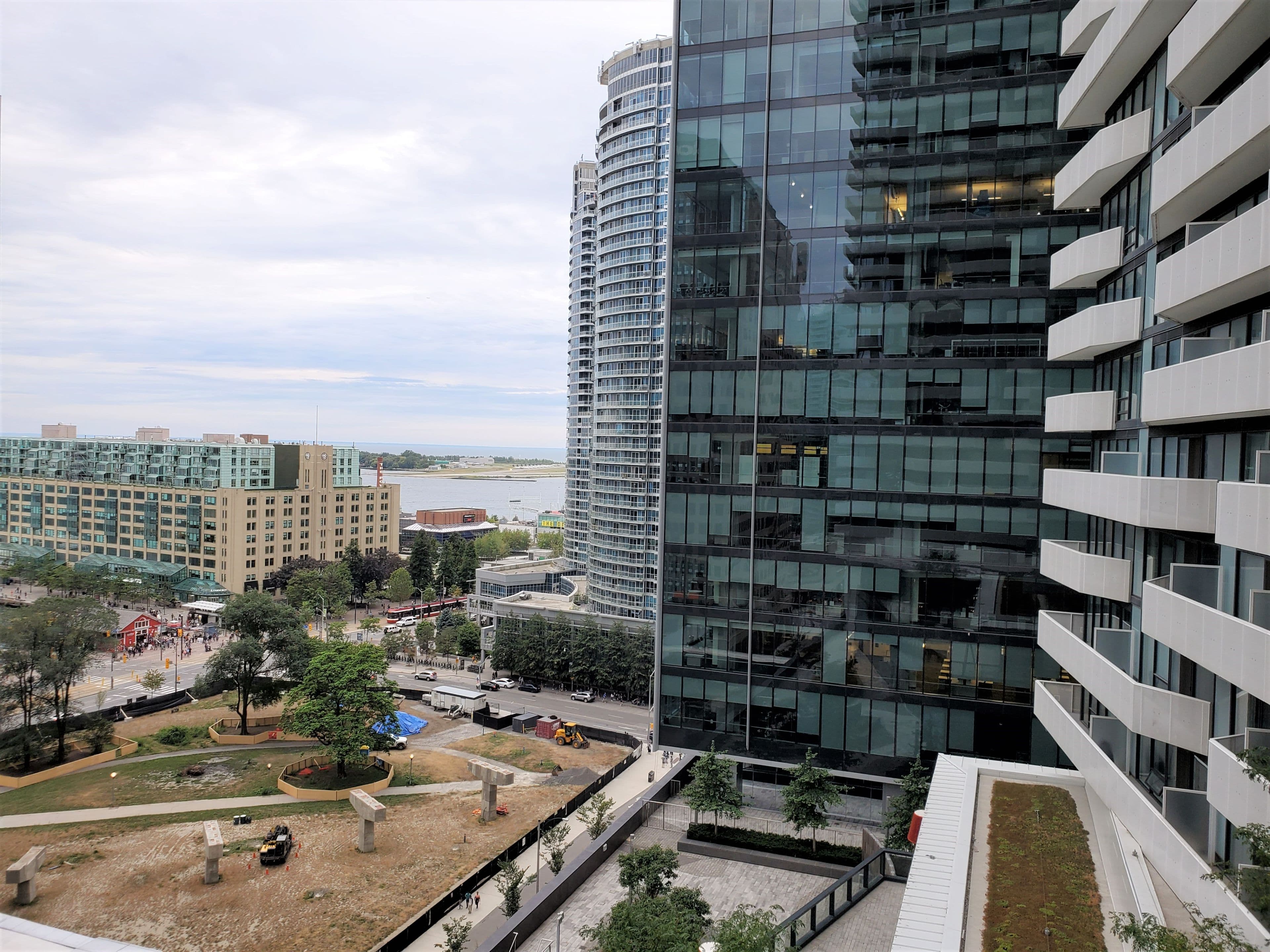 88 Harbour Street 1401, Toronto C01, ON M5J 0C3