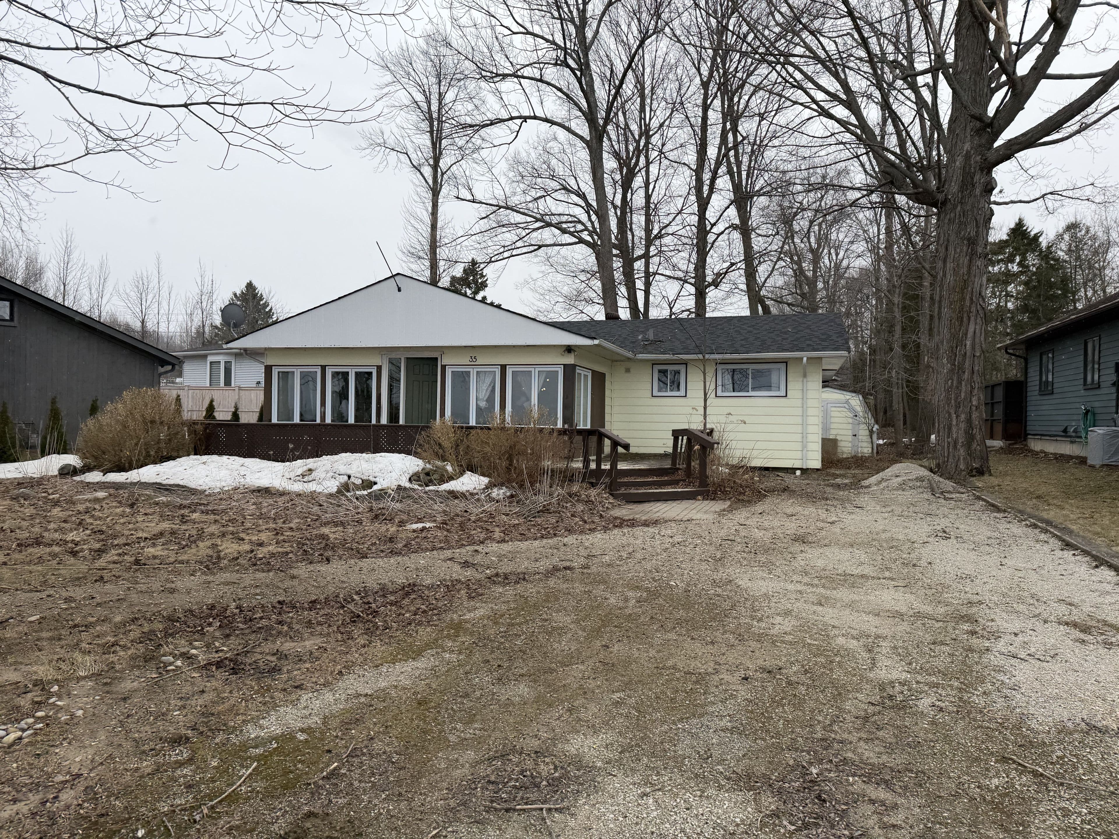 35 Lakeside Avenue, Meaford, ON N4L 1A7