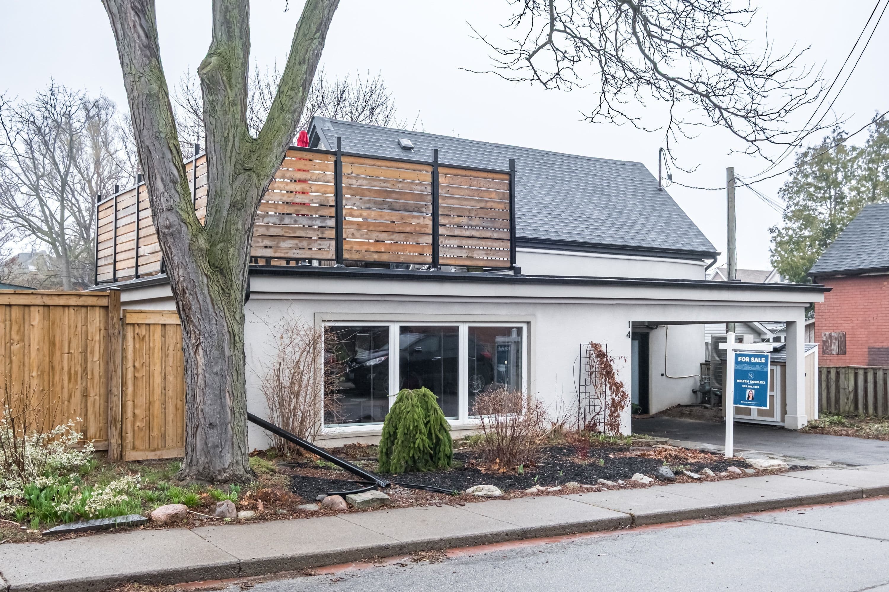 14 Reginald Street, Hamilton, ON L8P 3X9