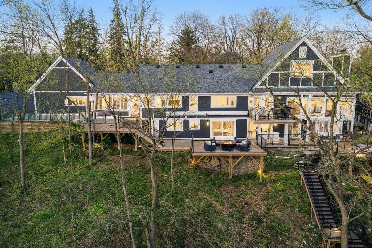 382 Trafalgar Road, Oakville, ON L6J 3H5