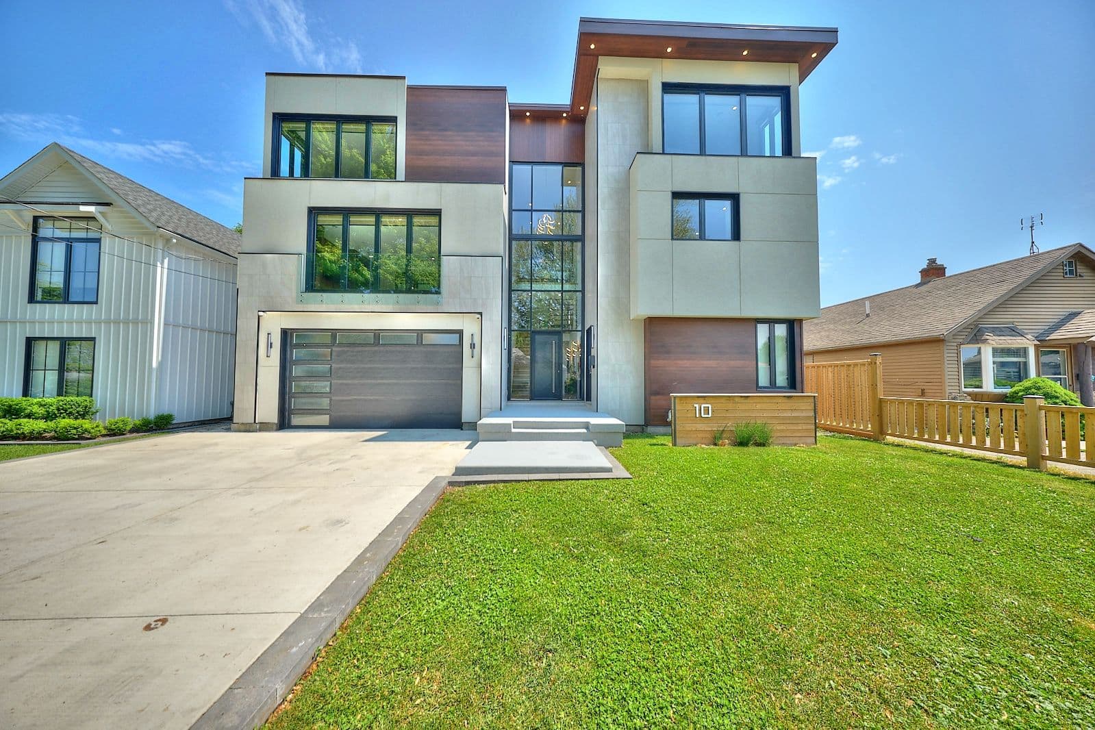 10 Pawling Street, St. Catharines, ON L2N 5M2