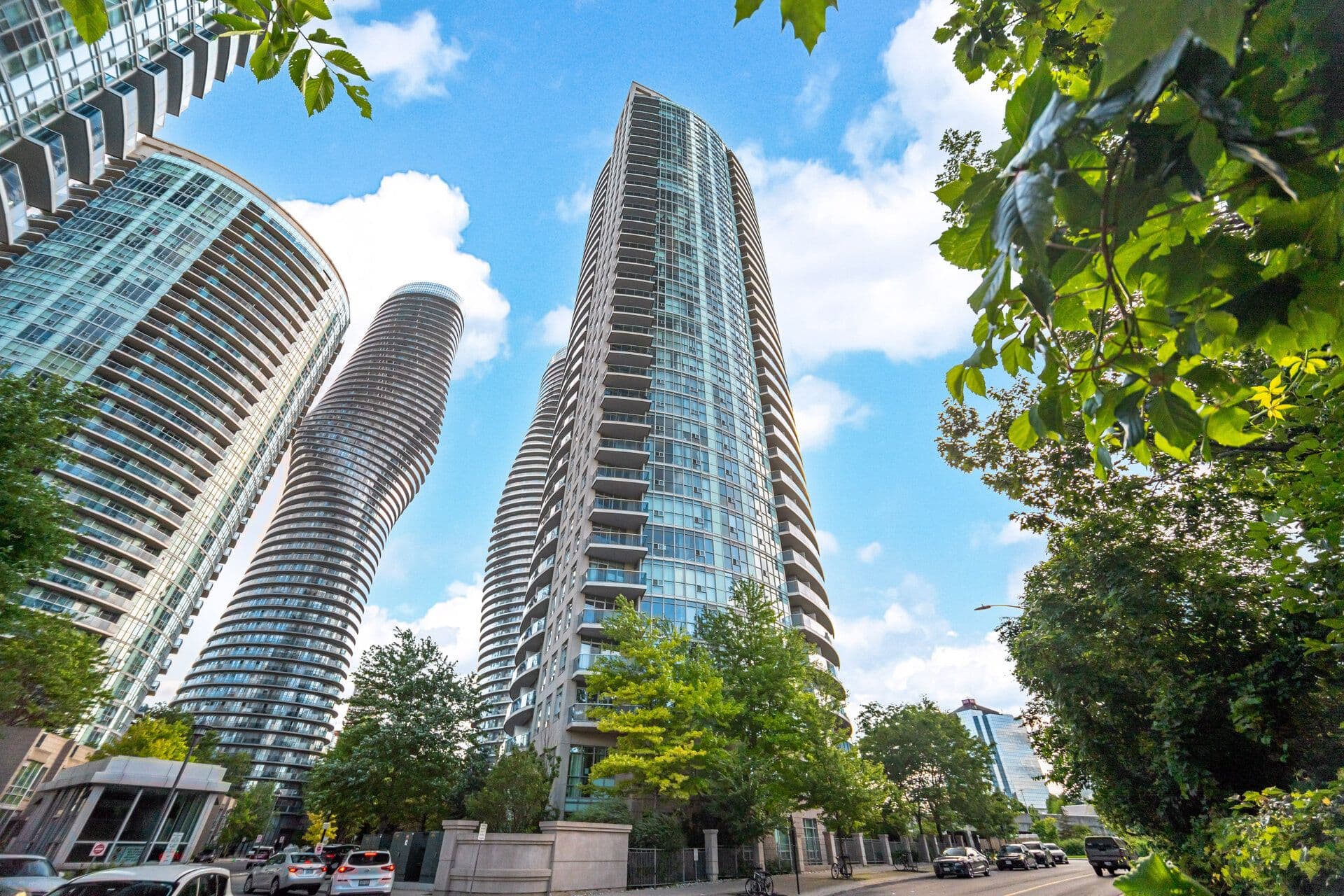 80 Absolute Avenue 1807, Mississauga, ON L4Z 0A5