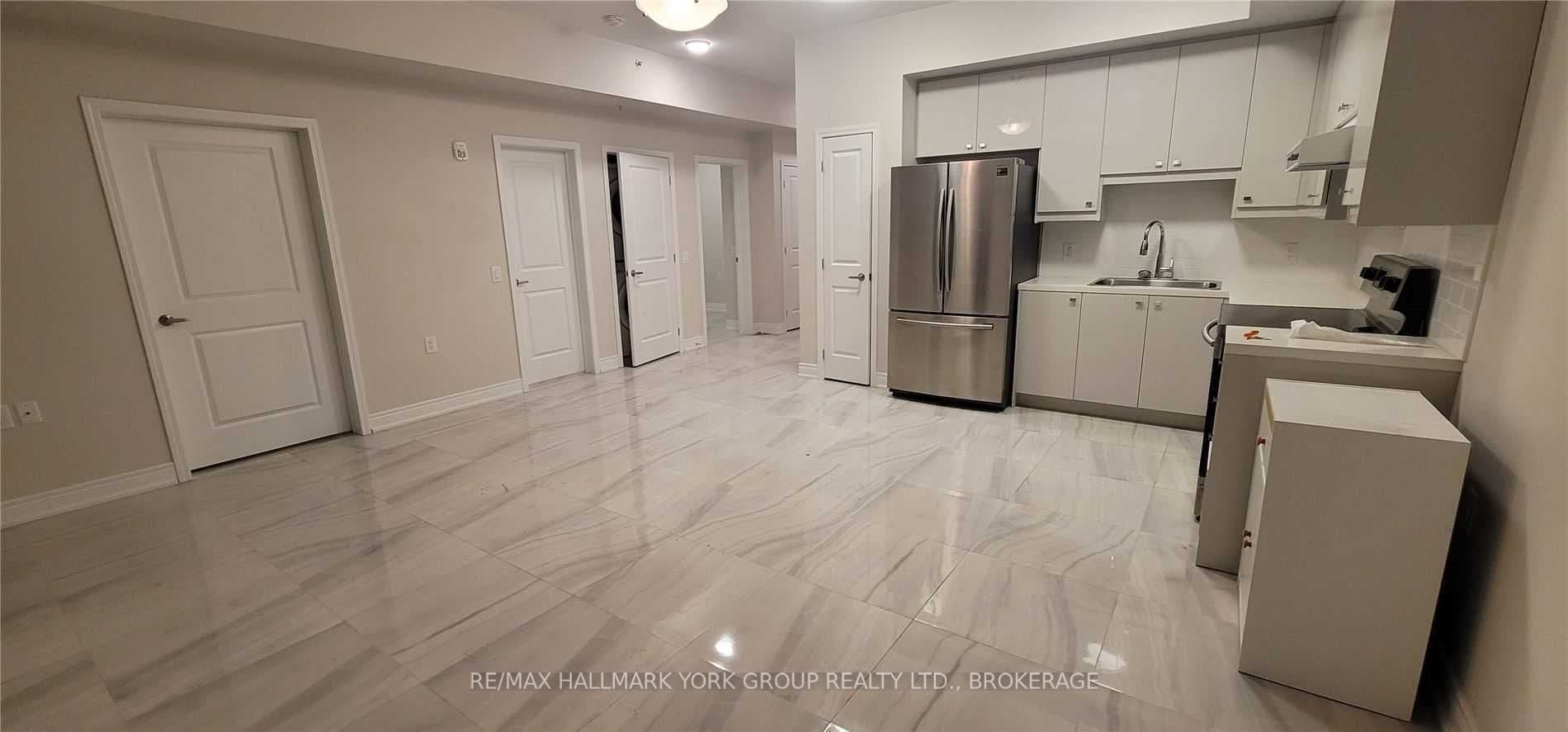 32 Wellington Street E 102, Aurora, ON L4G 1H5