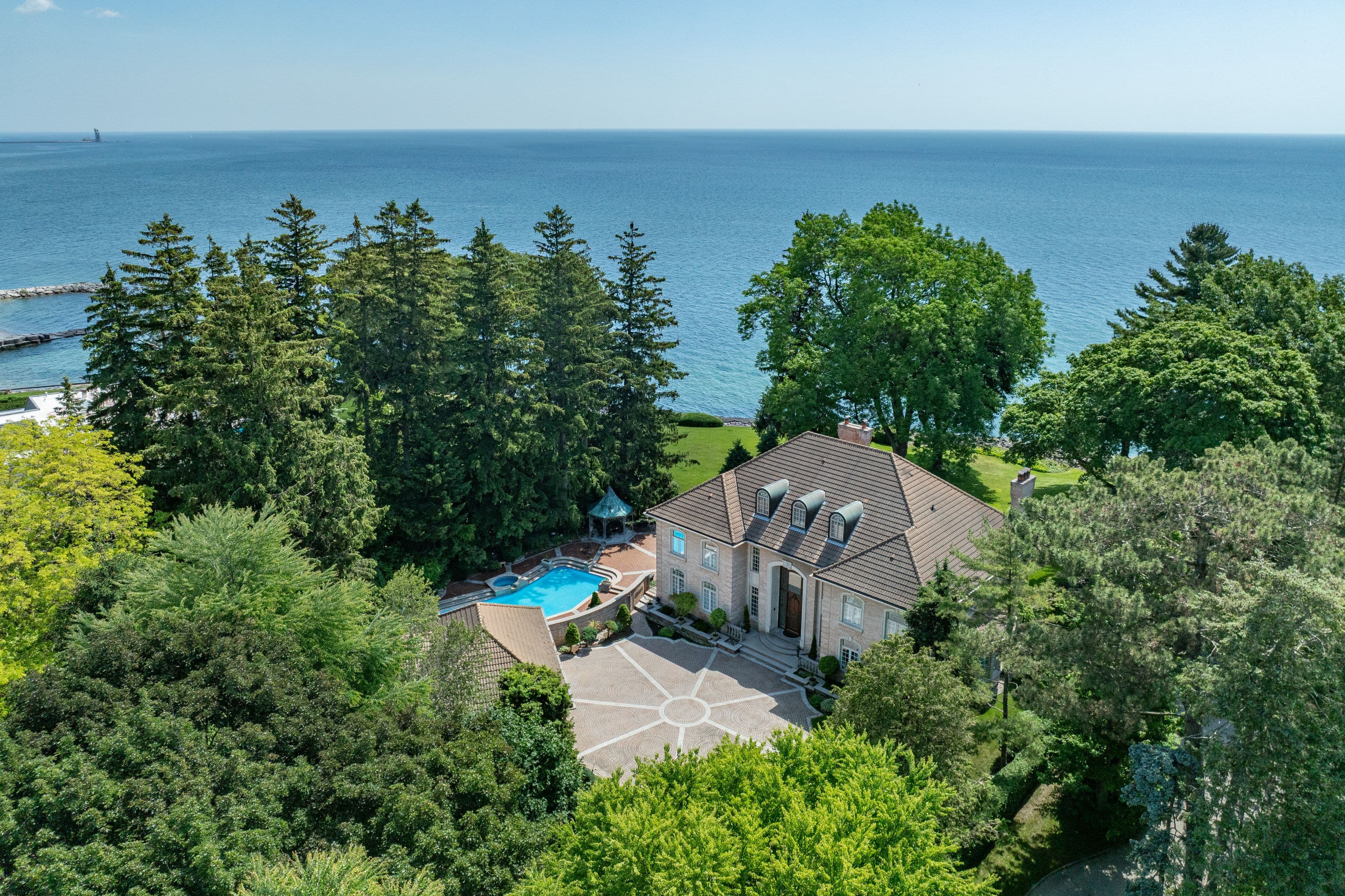49 Cox Drive, Oakville, ON L6J 4P8