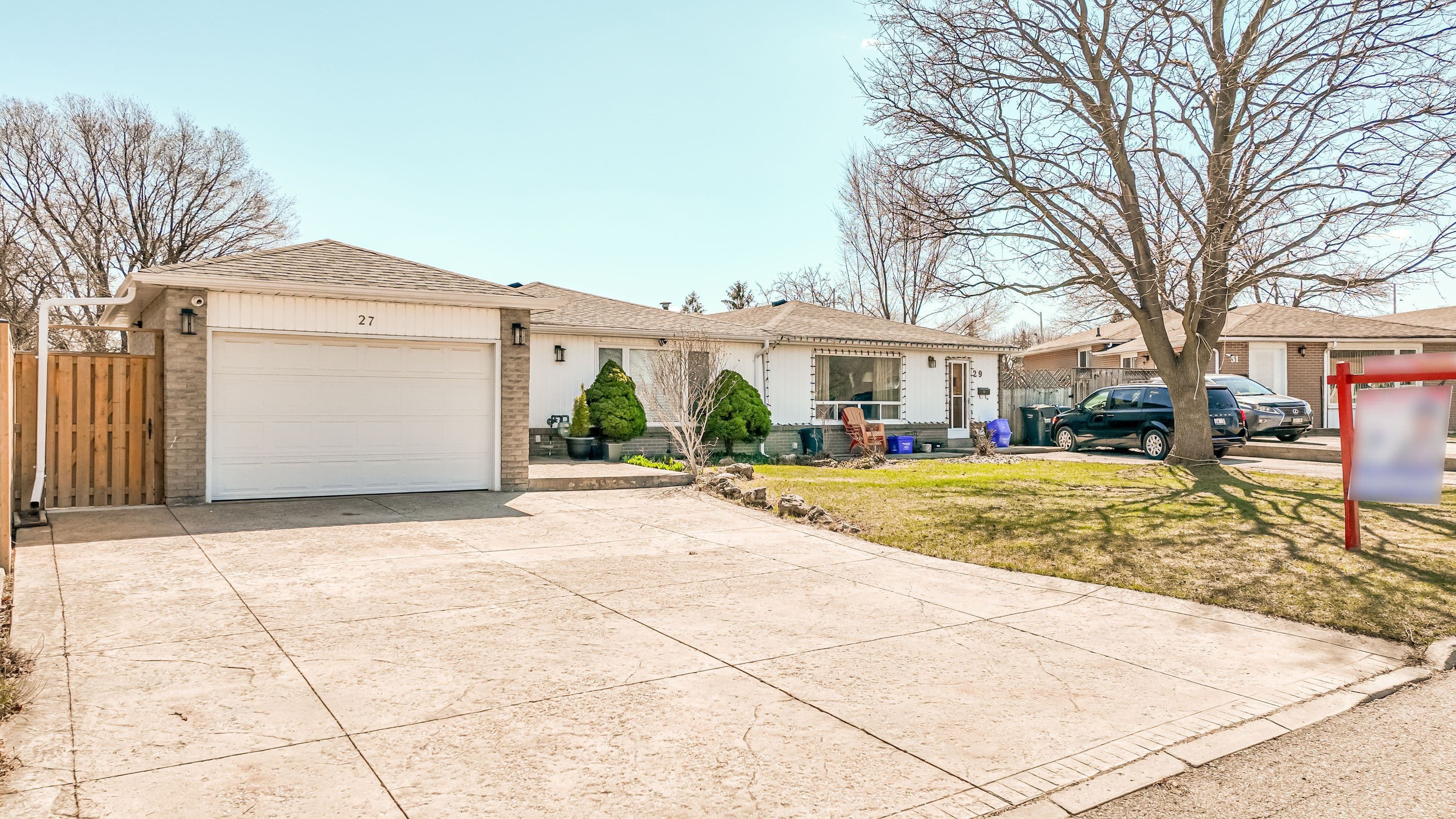 27 Davenport Crescent, Brampton, ON L6T 3L5
