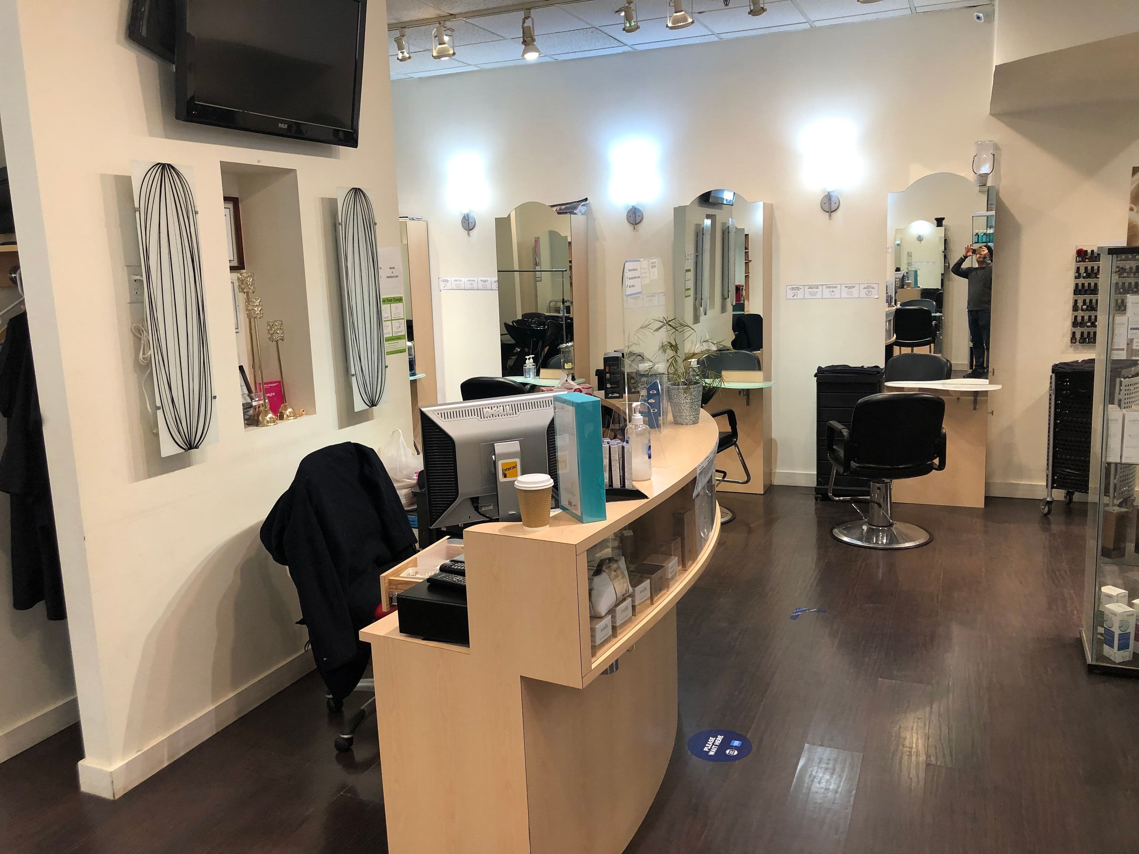 595 Bay Street F11, Toronto C01, ON M5G 2C2