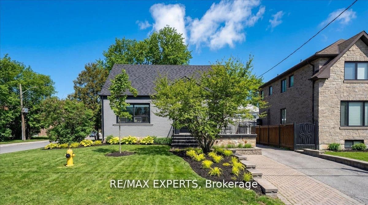 60 Anthony Road, Toronto W05, ON M3K 1B3