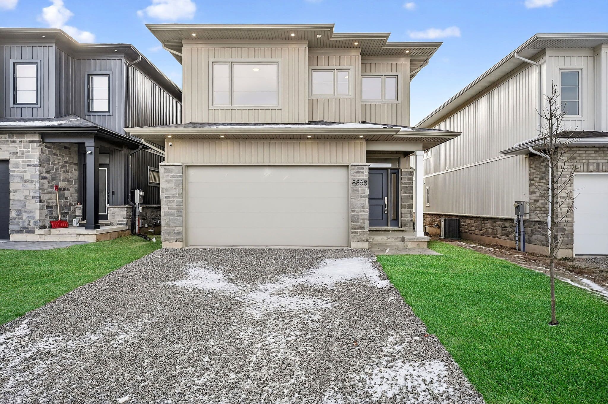 8868 Angie Drive, Niagara Falls, ON L2H 3W8