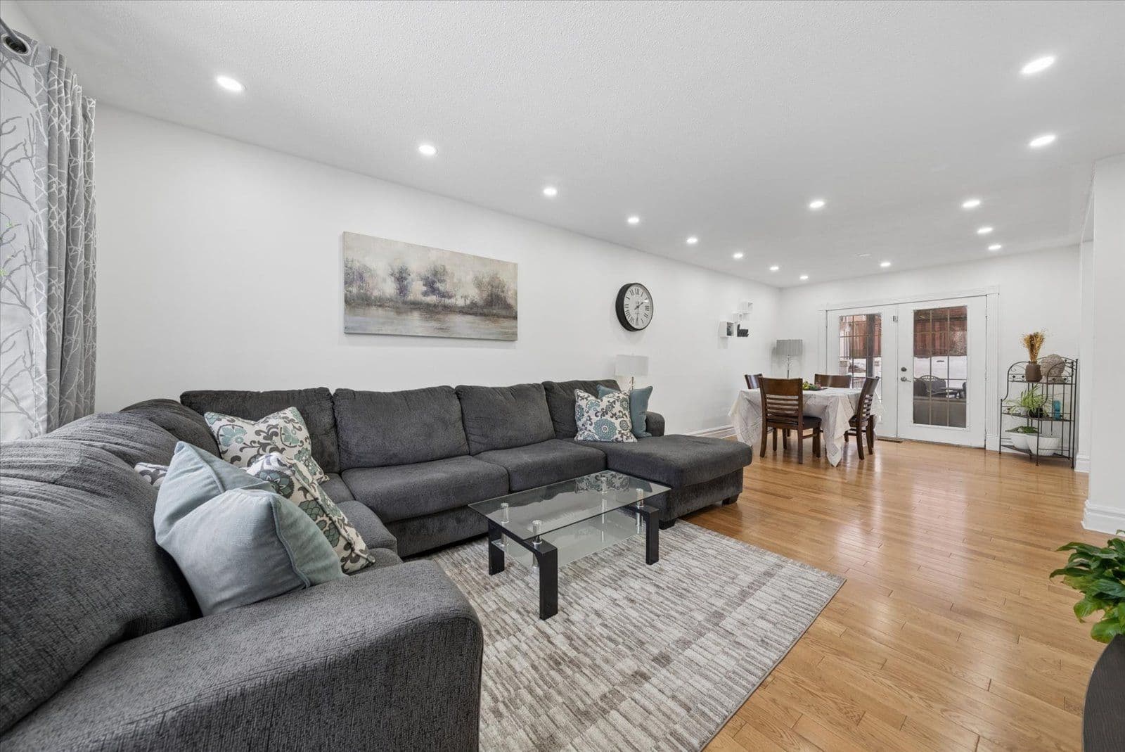 39 Baldwin Lane, Barrie, ON L4N 2W2