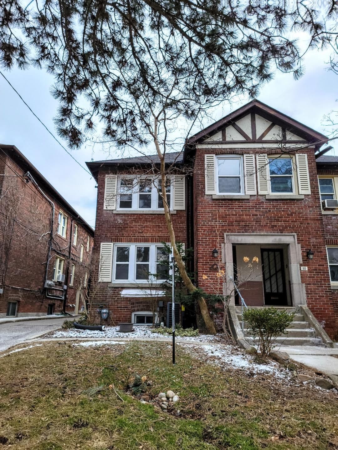 95 Hillsdale Avenue E (Lower), Toronto C10, ON M4S 1T4