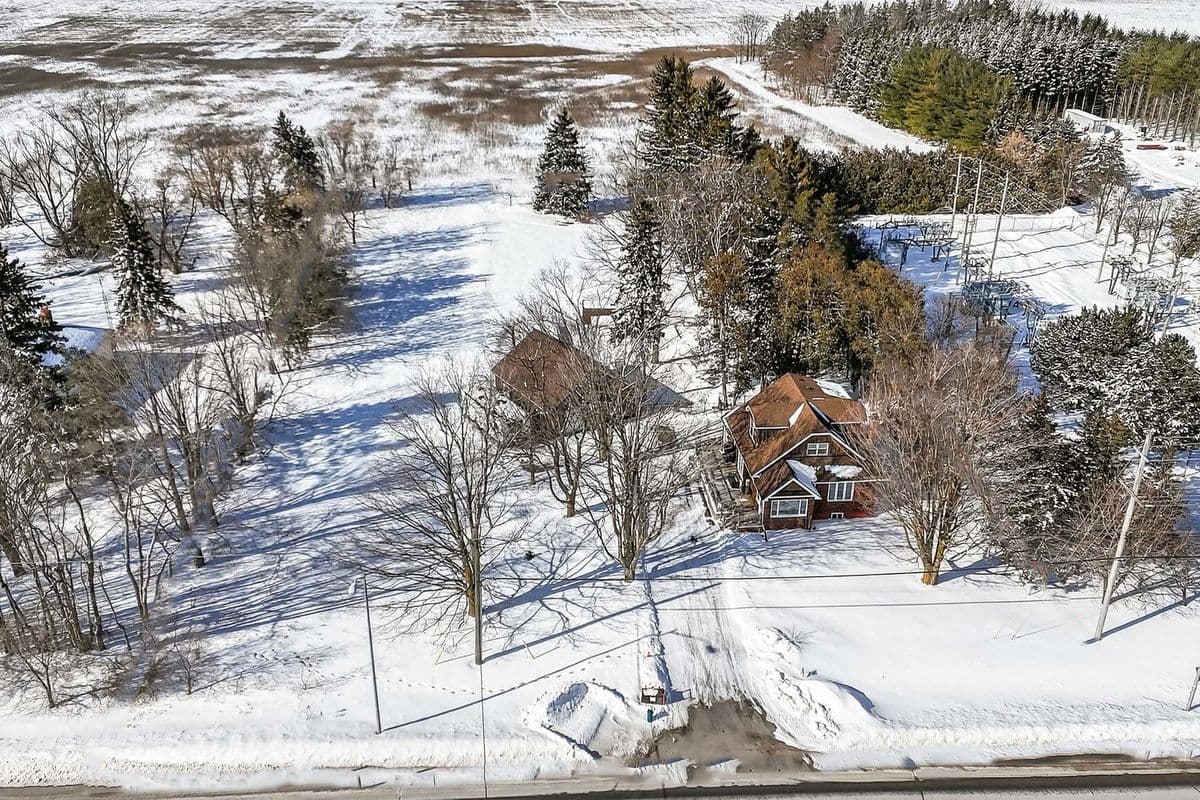 12066 48 Highway, Whitchurch-Stouffville, ON L4A 7X5