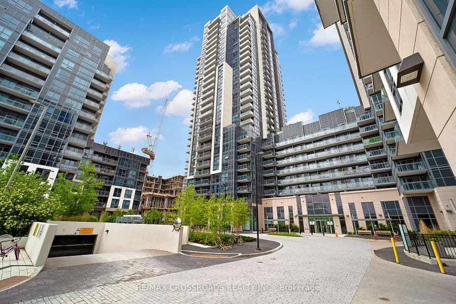 20 Meadowglen Place 1910, Toronto E09, ON M1G 0A9