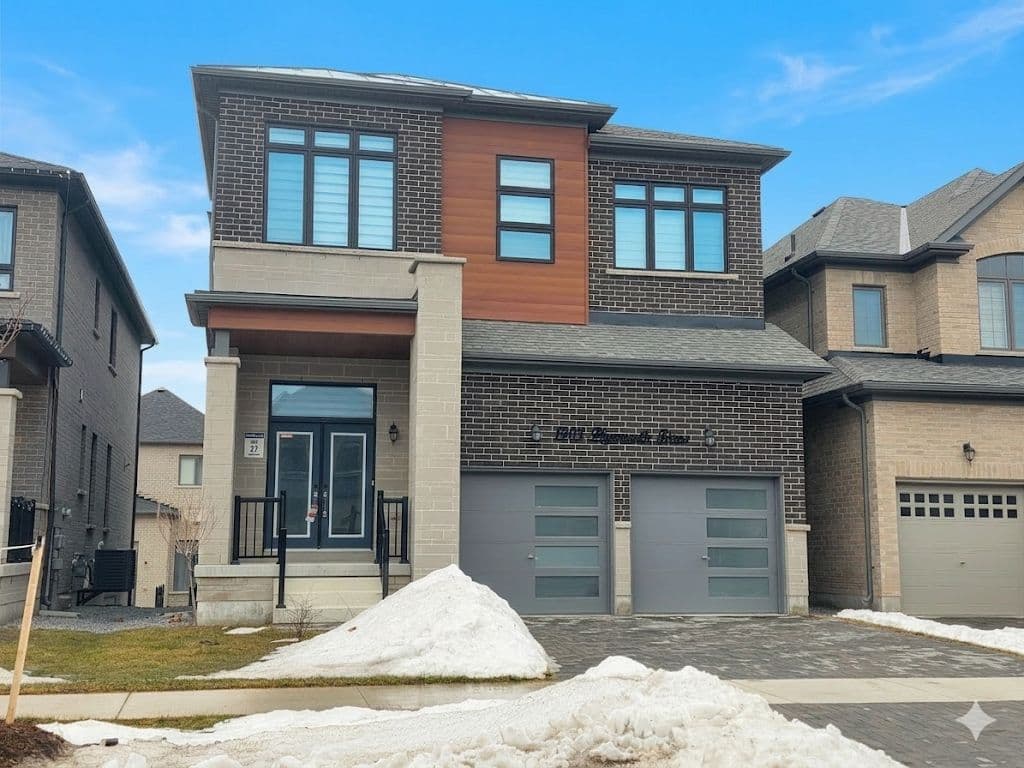 1203 Plymouth Drive, Oshawa, ON L1H 0H3