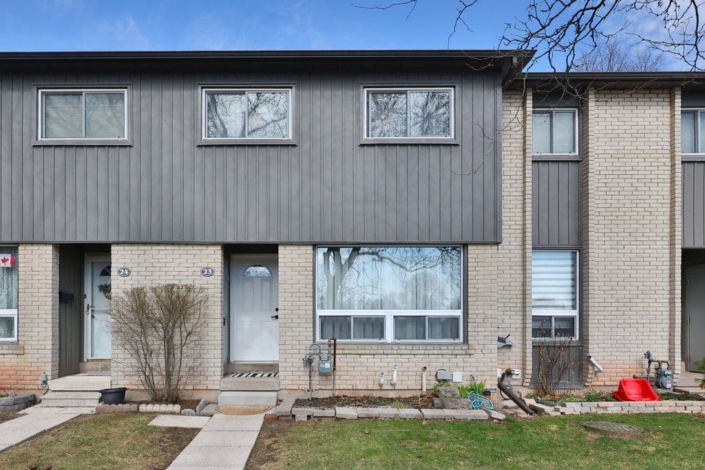 1525 Elm Road 23, Oakville, ON L6H 1W3