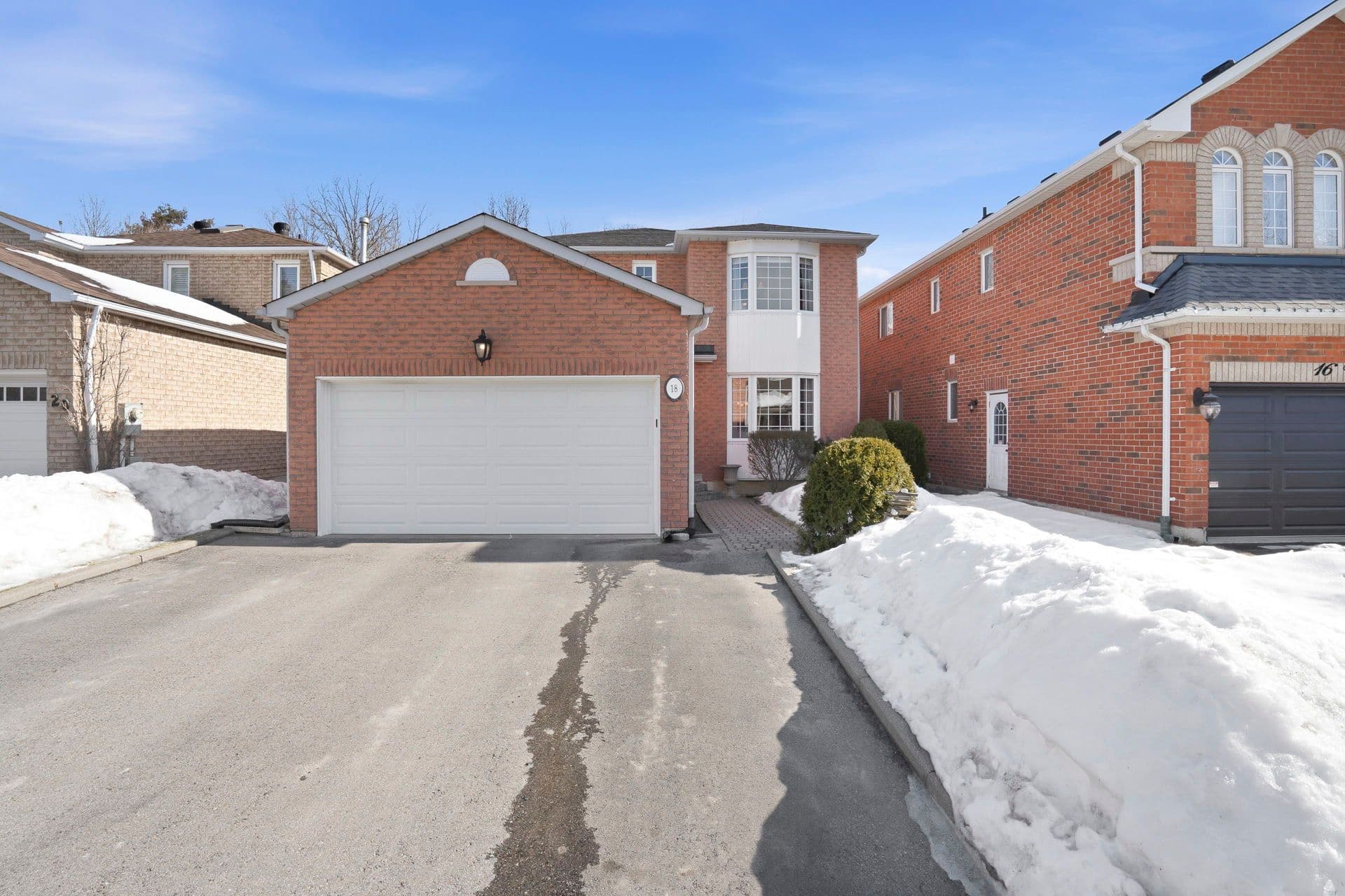 18 Webster Way, Halton Hills, ON L7G 5J7