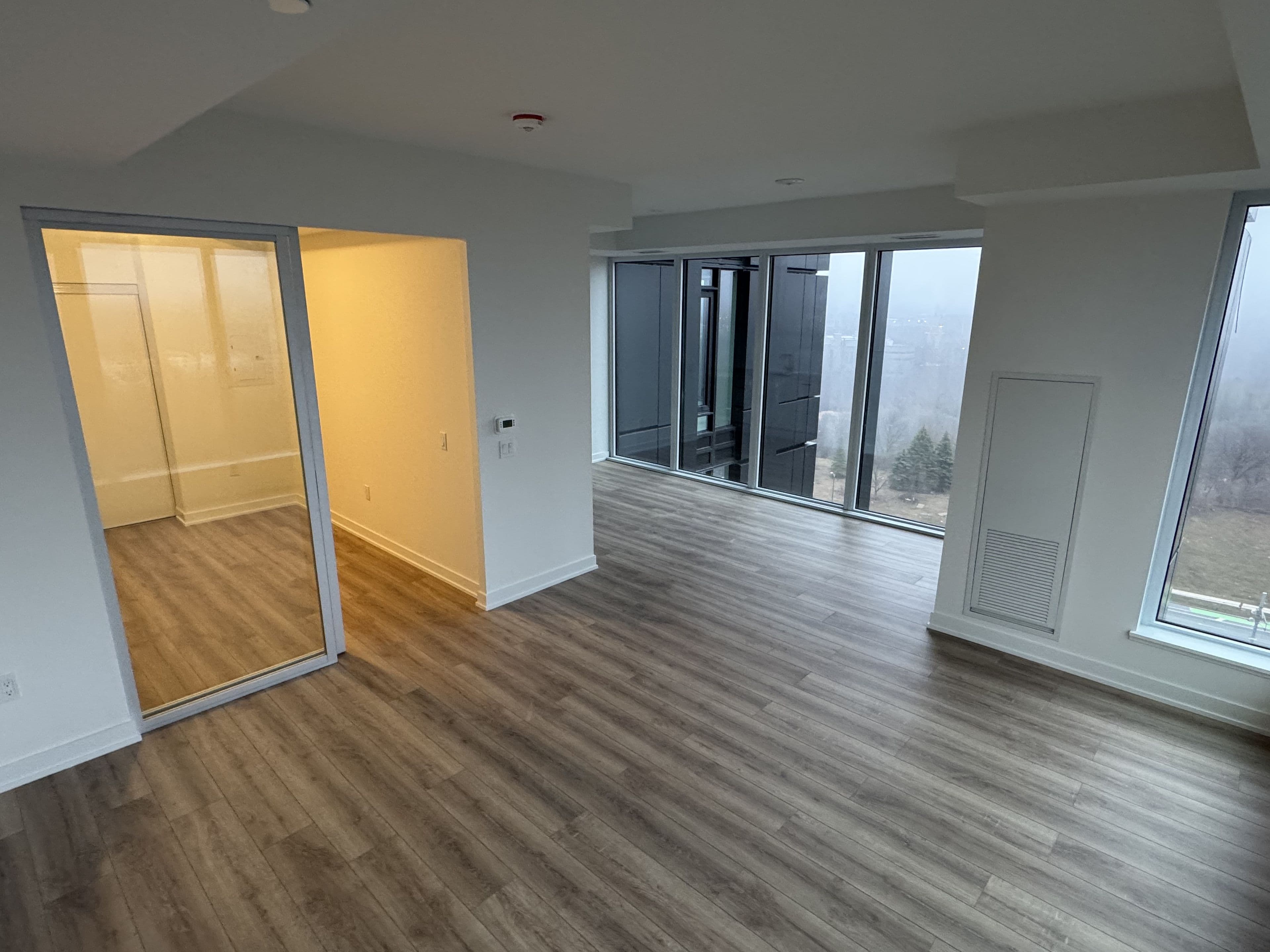 5 Quarrington Lane 1111, Toronto C13, ON M3C 0S5