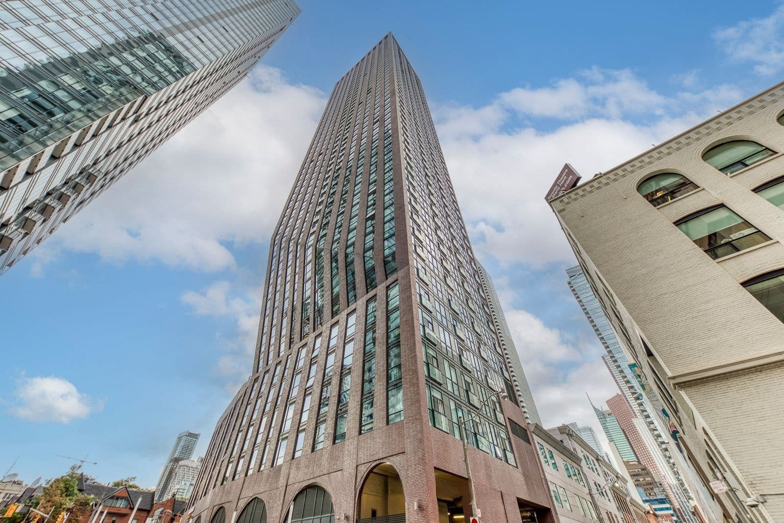 99 John Street 2305, Toronto C01, ON M5V 0S6