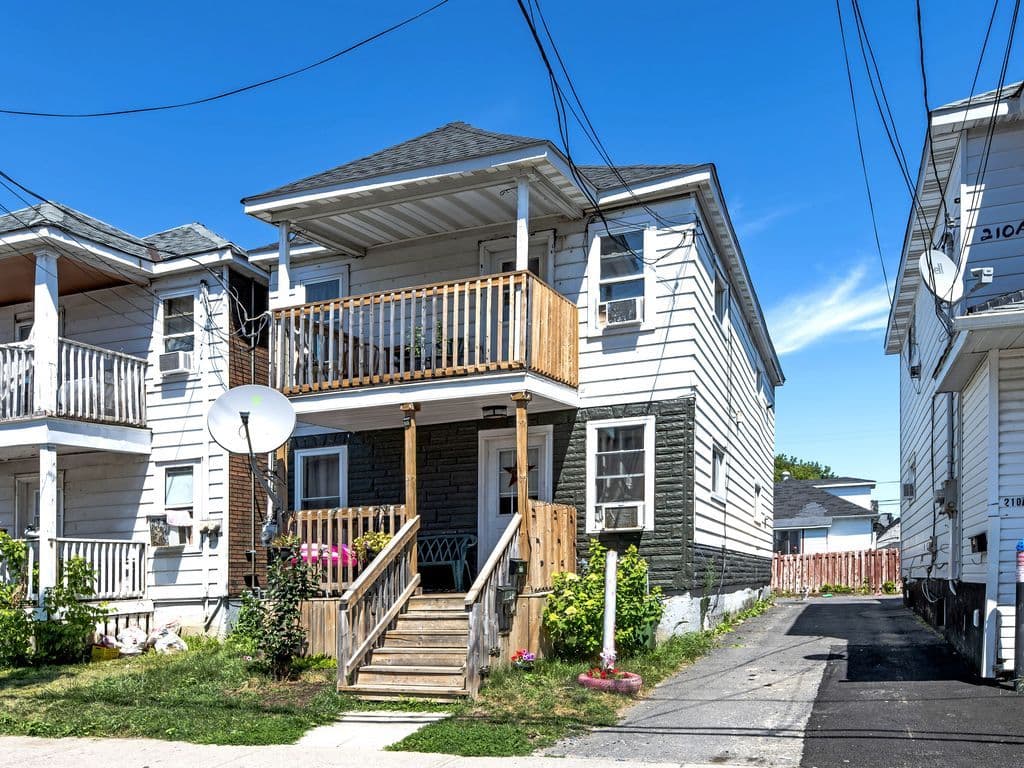 212 Mc Connell Avenue A (Upper Unit), Cornwall, ON K6H 4L3