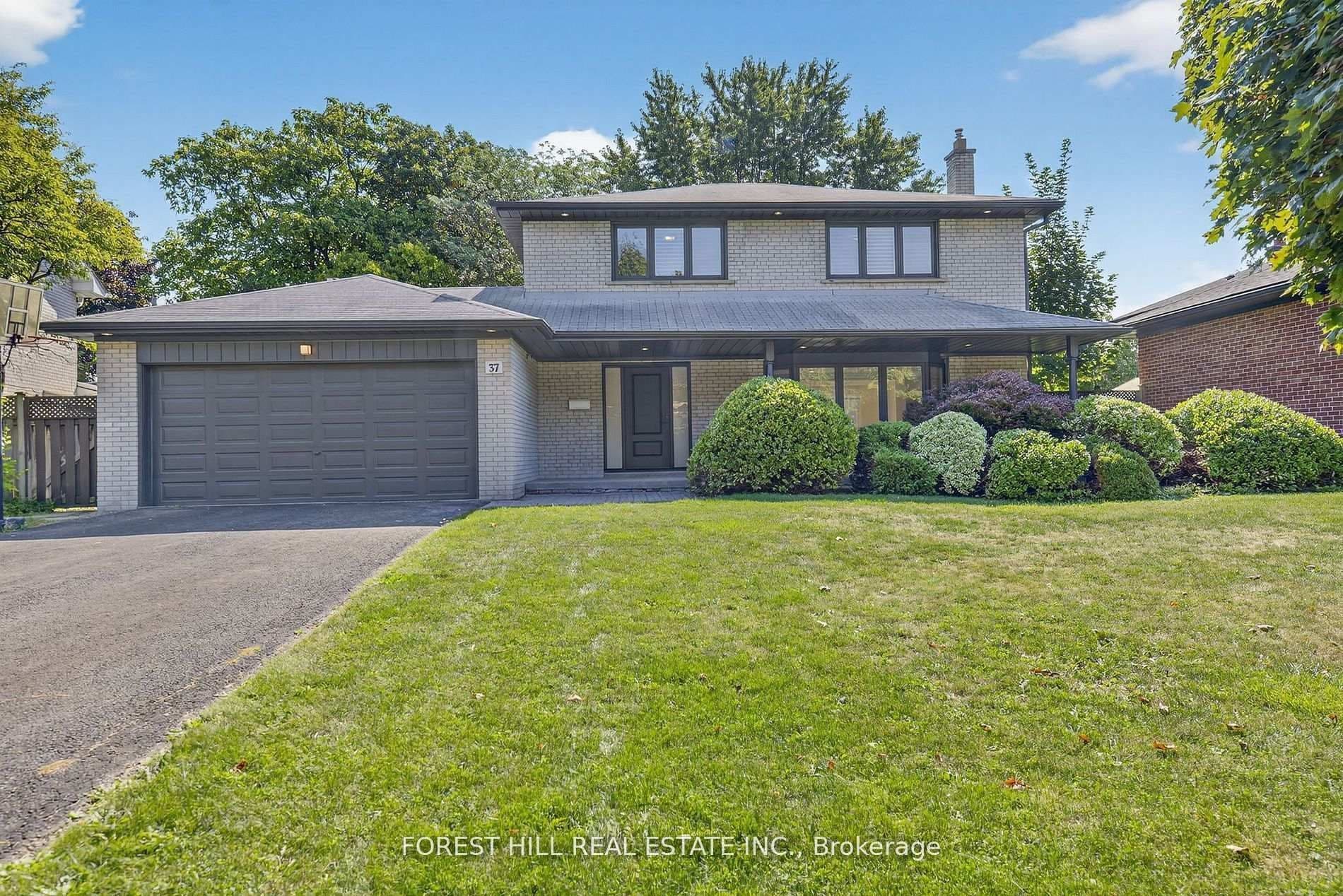 37 Cherry Post Crescent, Toronto W08, ON M9C 2J9