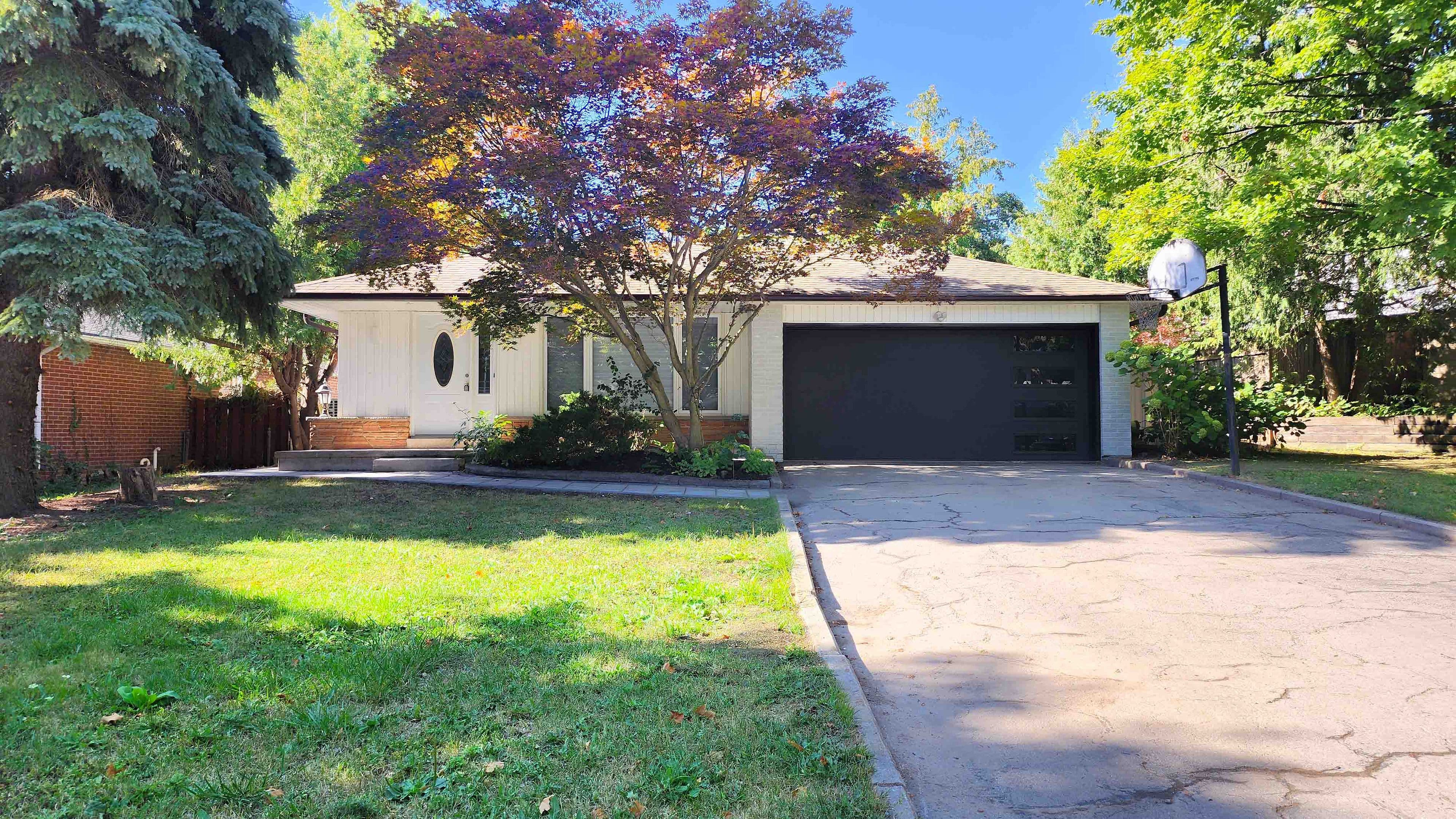 23 Southdale Drive (Lower), Markham, ON L3P 1J6