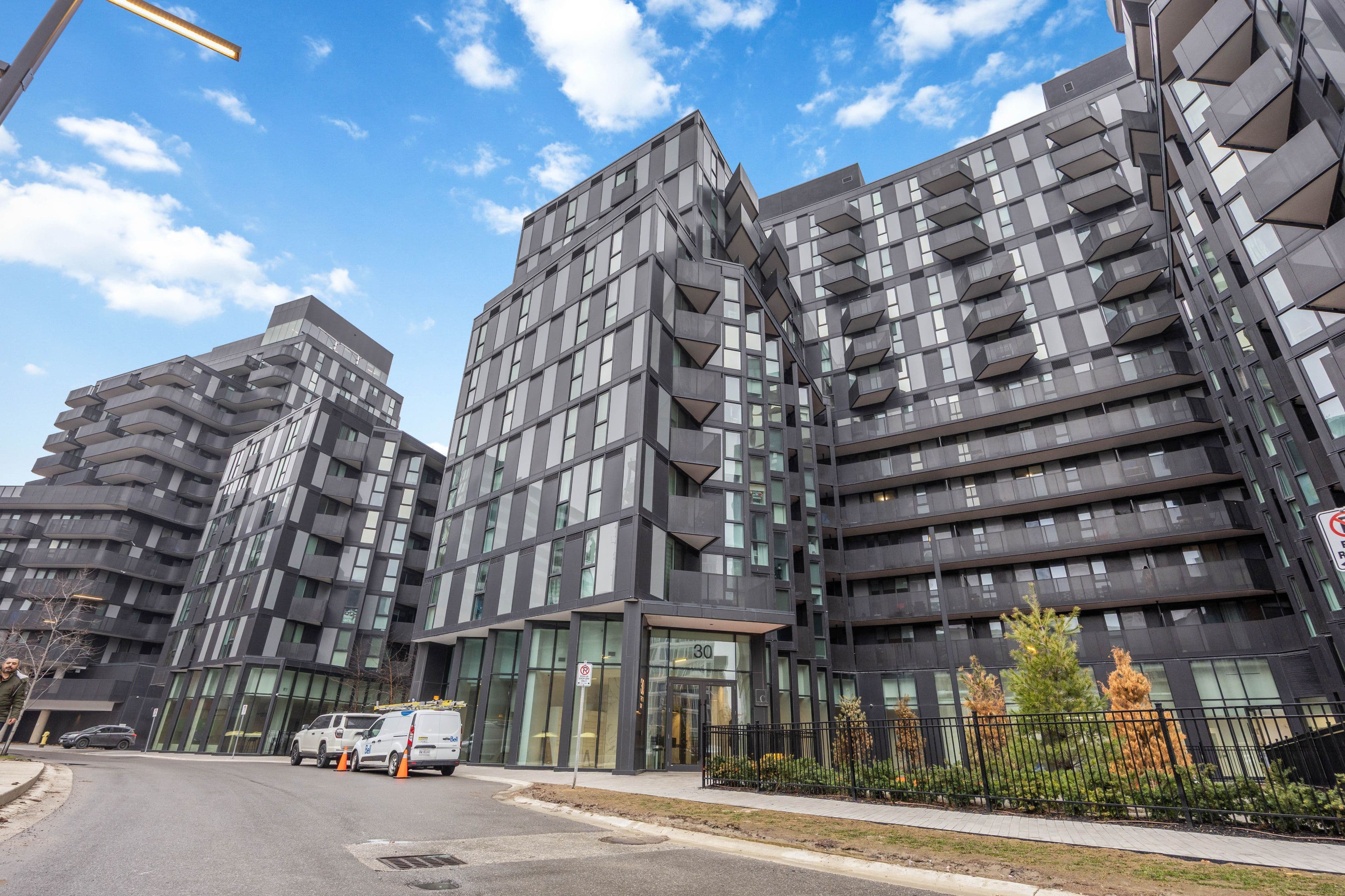 30 Tretti Way 1010, Toronto C06, ON M3H 0E3