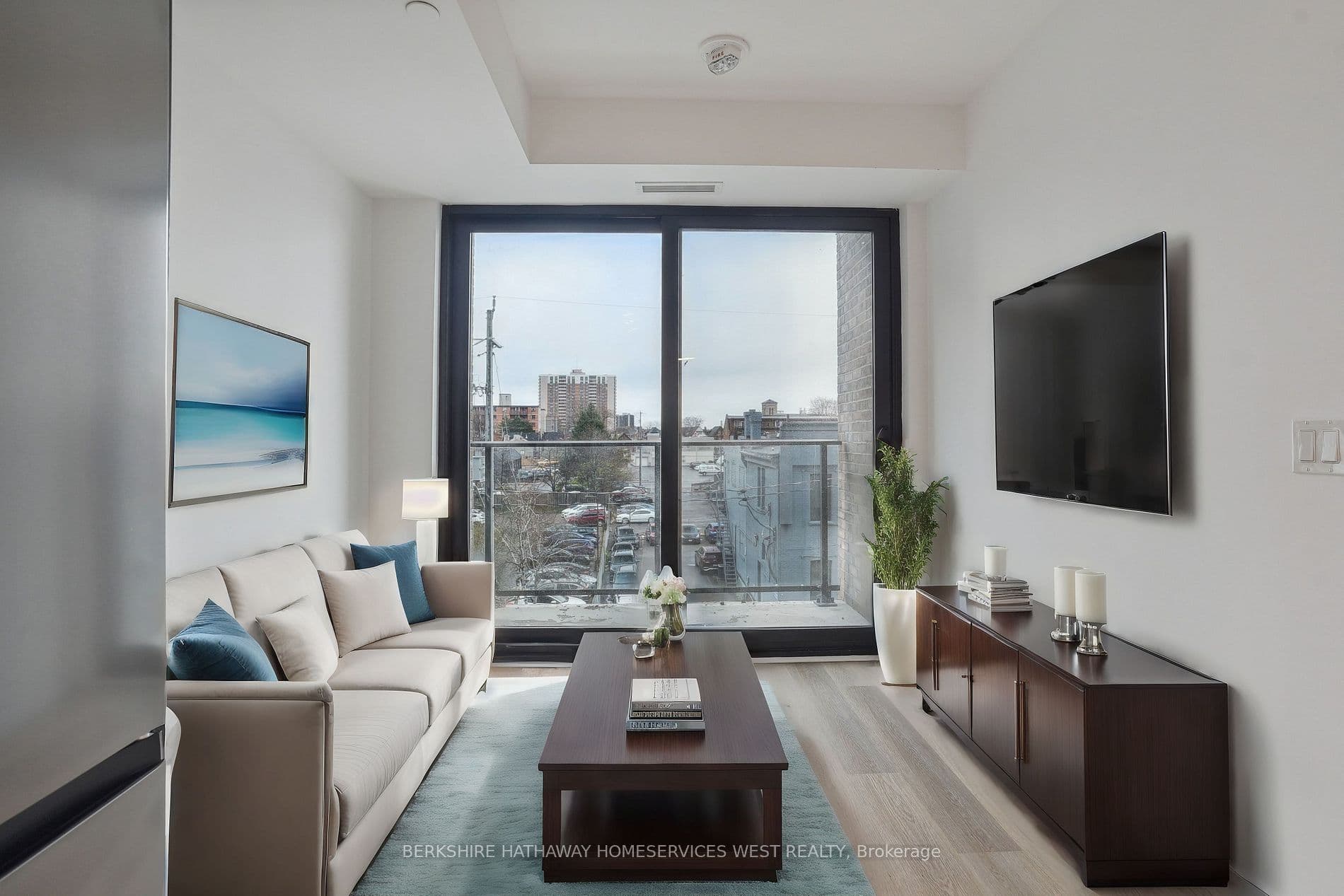 1 Jarvis Street 329, Hamilton, ON L8R 3J2