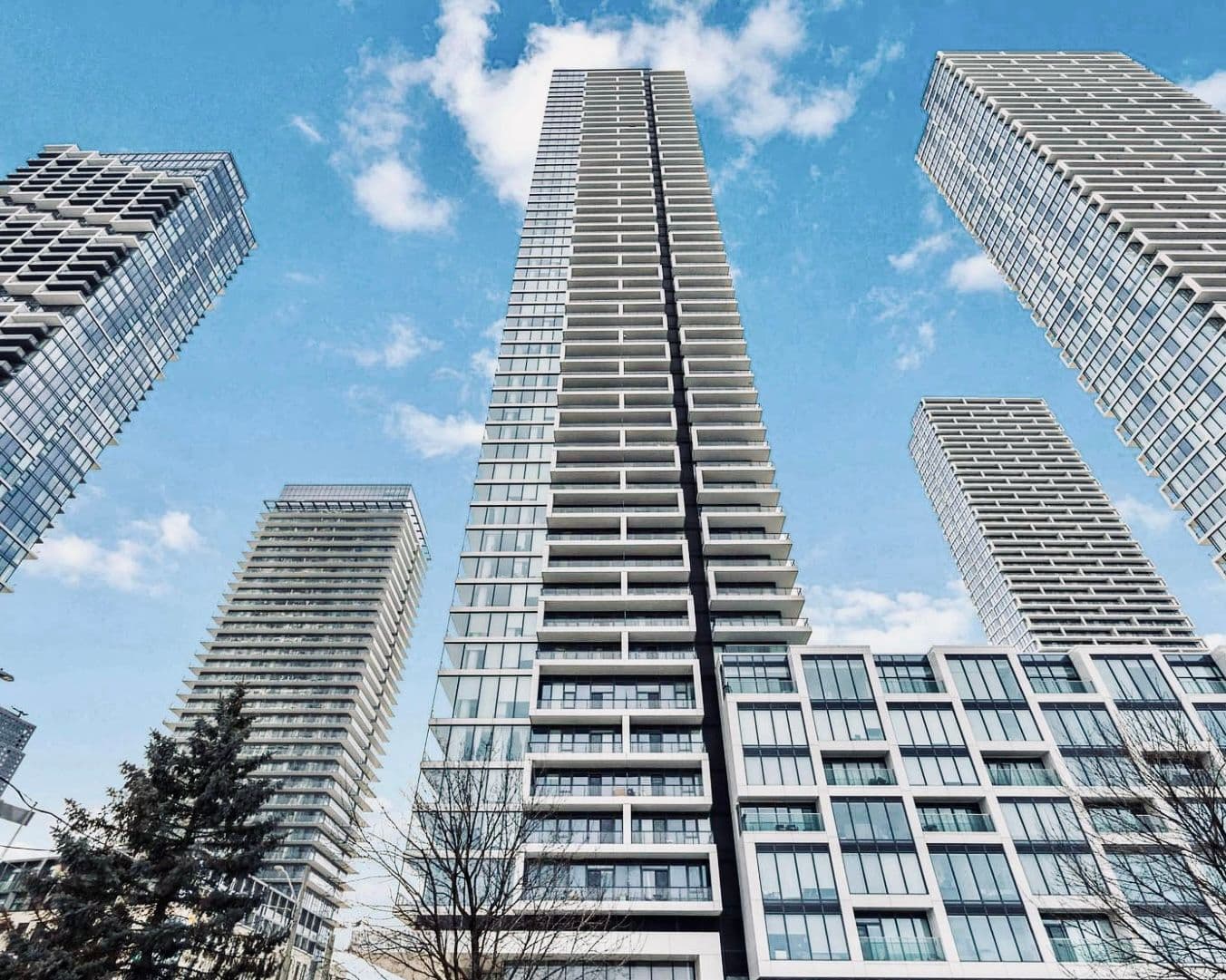 950 Portage Parkway 302, Vaughan, ON L4K 0J7