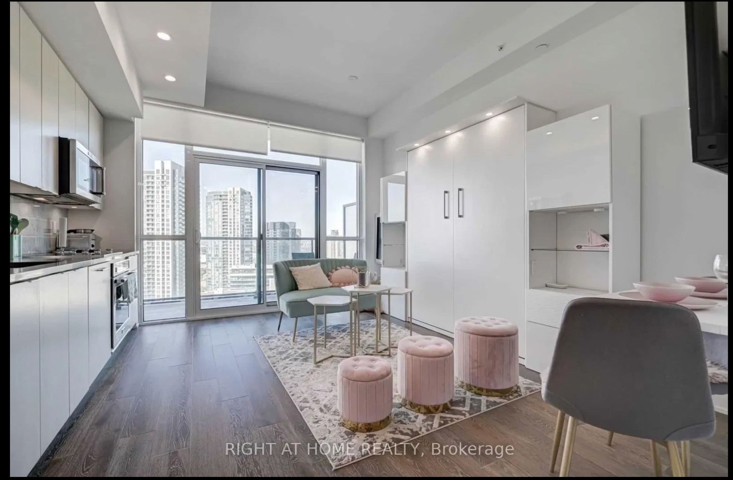 38 Iannuzzi Street UPH02, Toronto C01, ON M5V 0S2