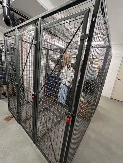 37 Grosvenor Street Lockers (2), Toronto C01, ON M4Y 3G5