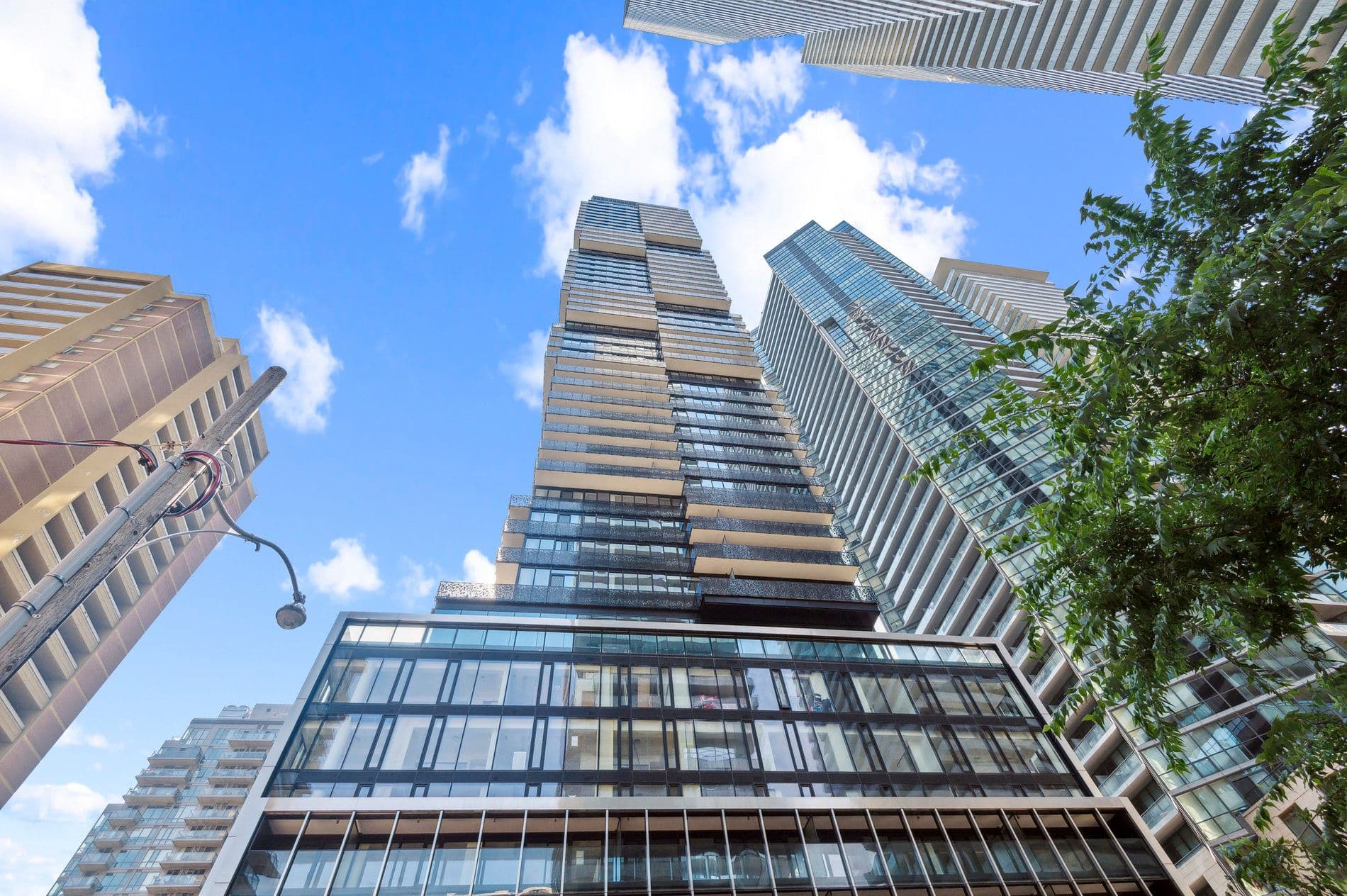 55 Charles Street 3703, Toronto C08, ON M4Y 0J1