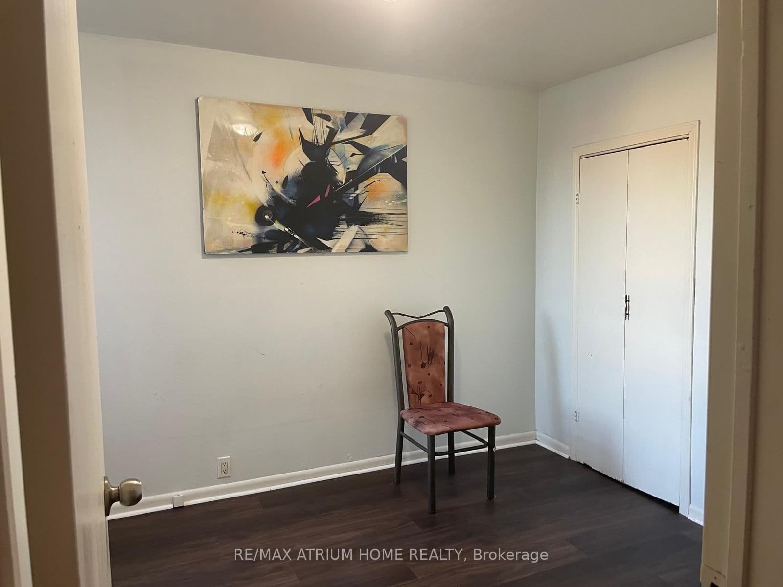 19 Laughton Avenue Second Floor, Toronto W03, ON M6N 2W8