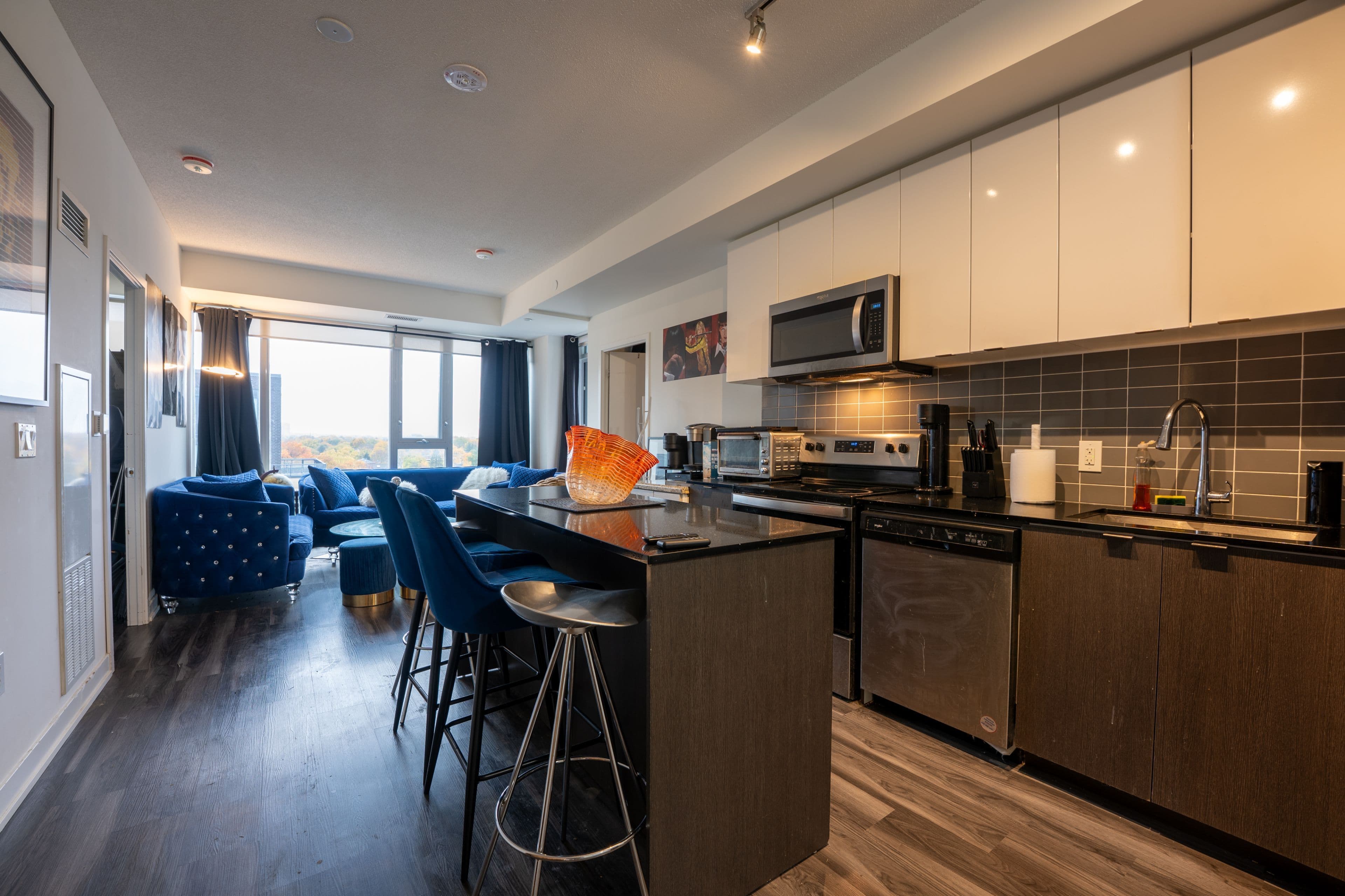 859 The Queensway N/A 715, Toronto W07, ON M8Z 1N8