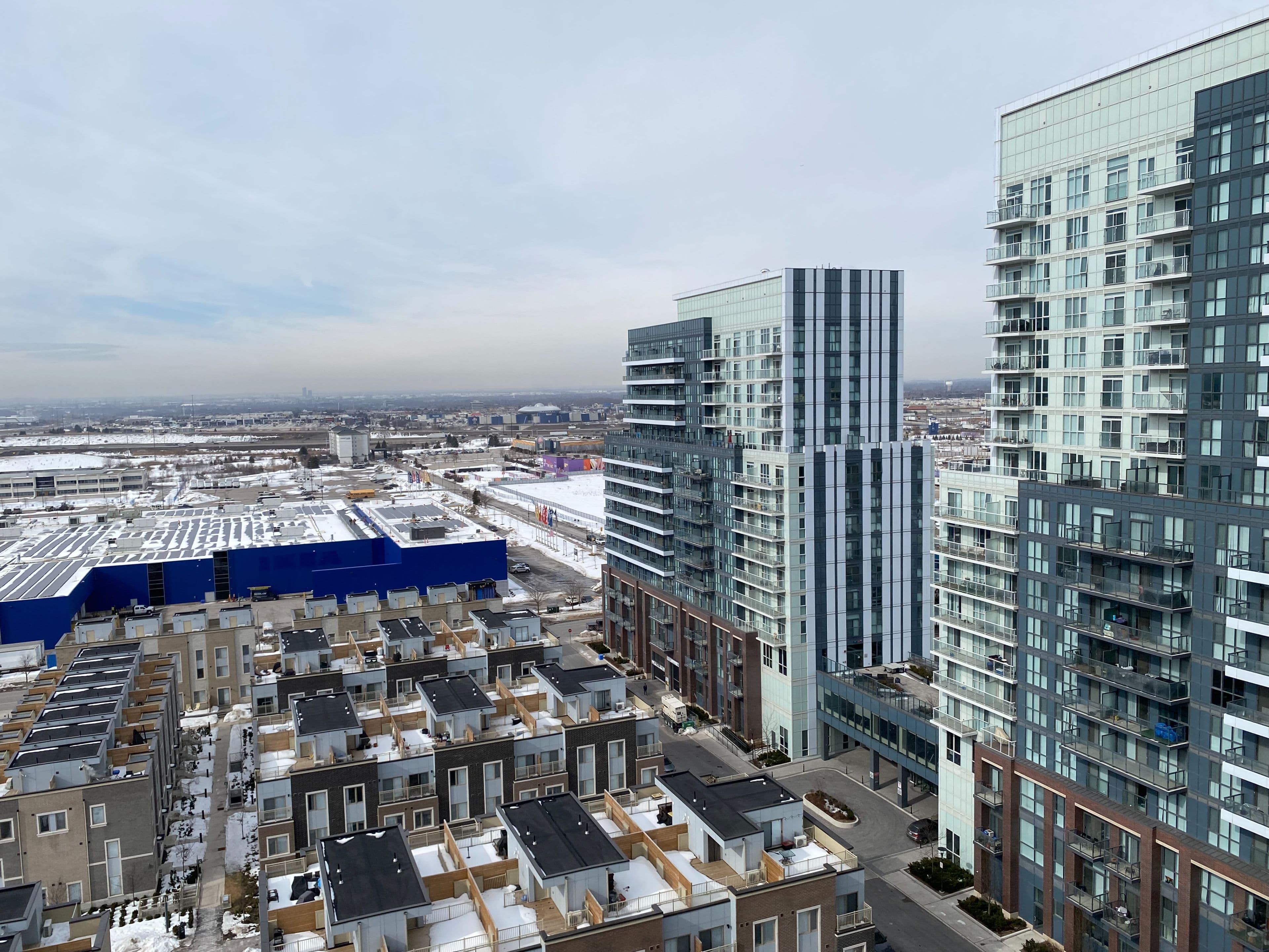 60 Honeycrisp Crescent 1619, Vaughan, ON L4K 0N5