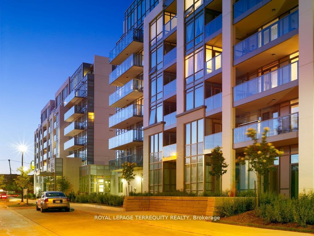 3830 Bathurst Street 107, Toronto C06, ON M3H 6C5